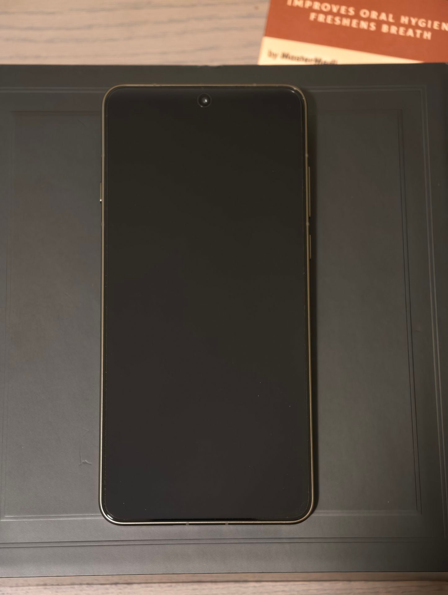 Selling Like New Oppo Find X9 Ultra Tundra Umber 16GB + 1TB Global - Image 2