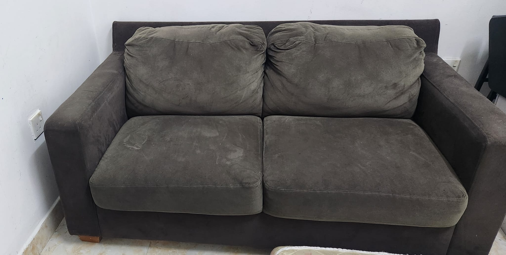 SOFA- 2 SEATER - Image 4