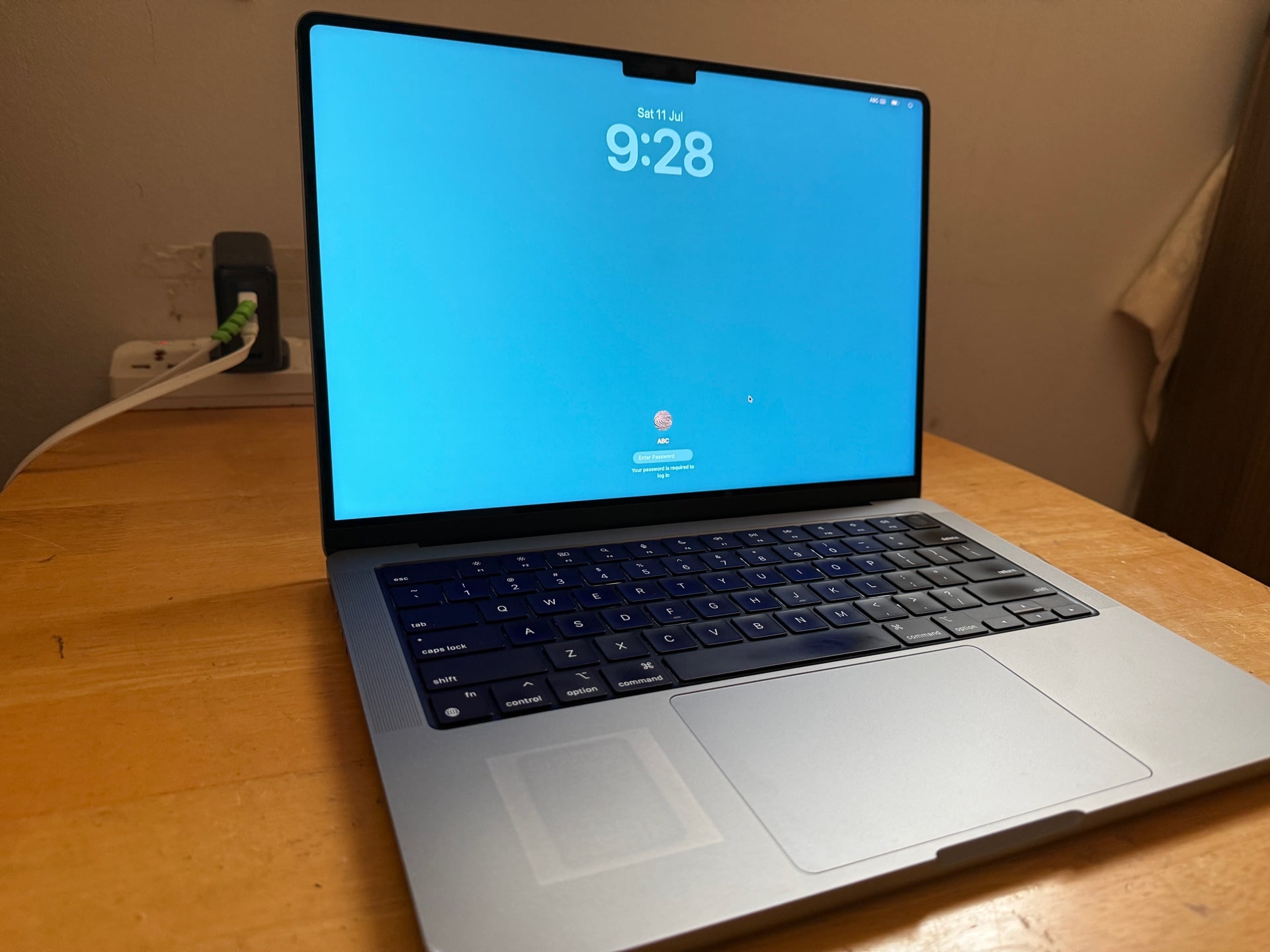 Apple MacBook Pro M1 Pro 14-inch - Image 9