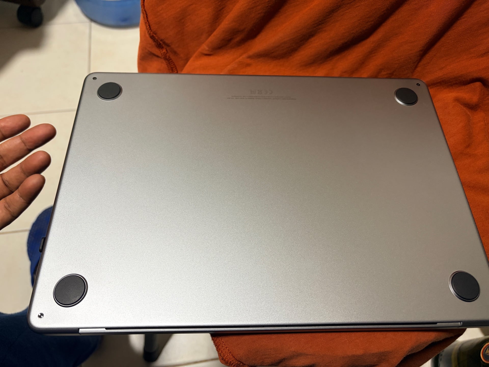 Apple macbook air m2 - Image 4