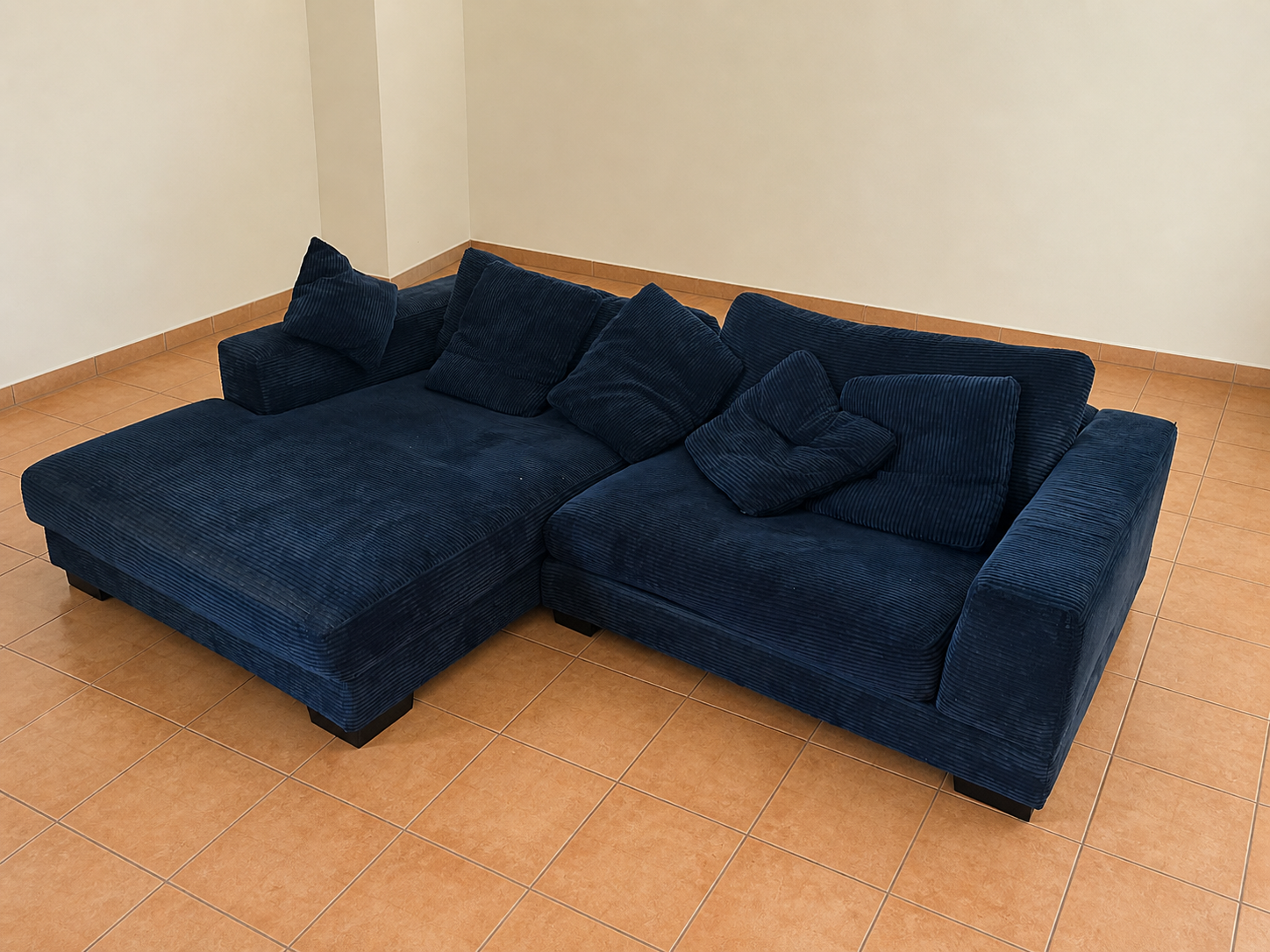 Sofa for Sale in Qatar – Used – Doha Al Sadd - Image 1