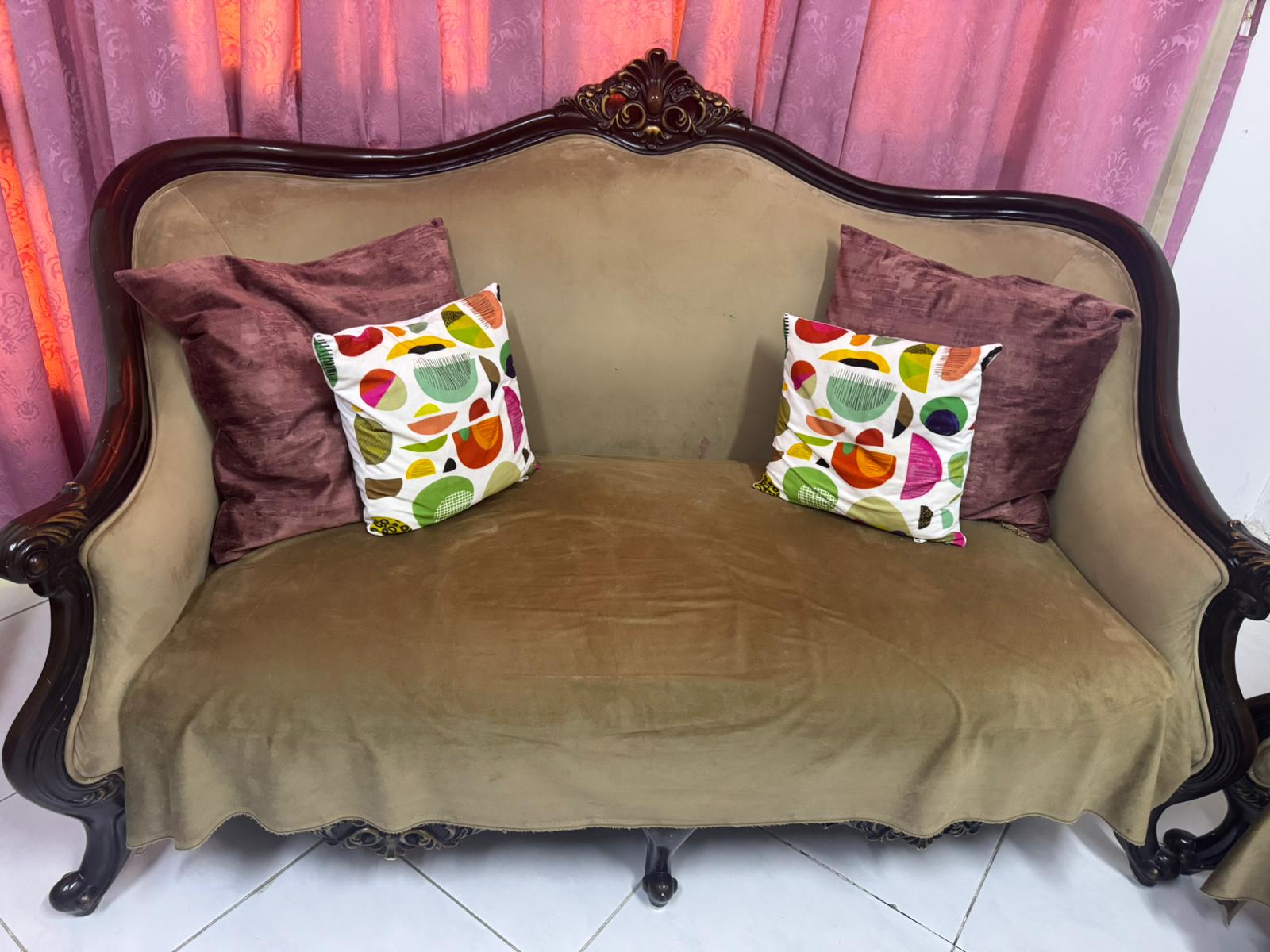 Very good condition 7 seater  Royal solid Wood  Sofa  for sale  - Image 2