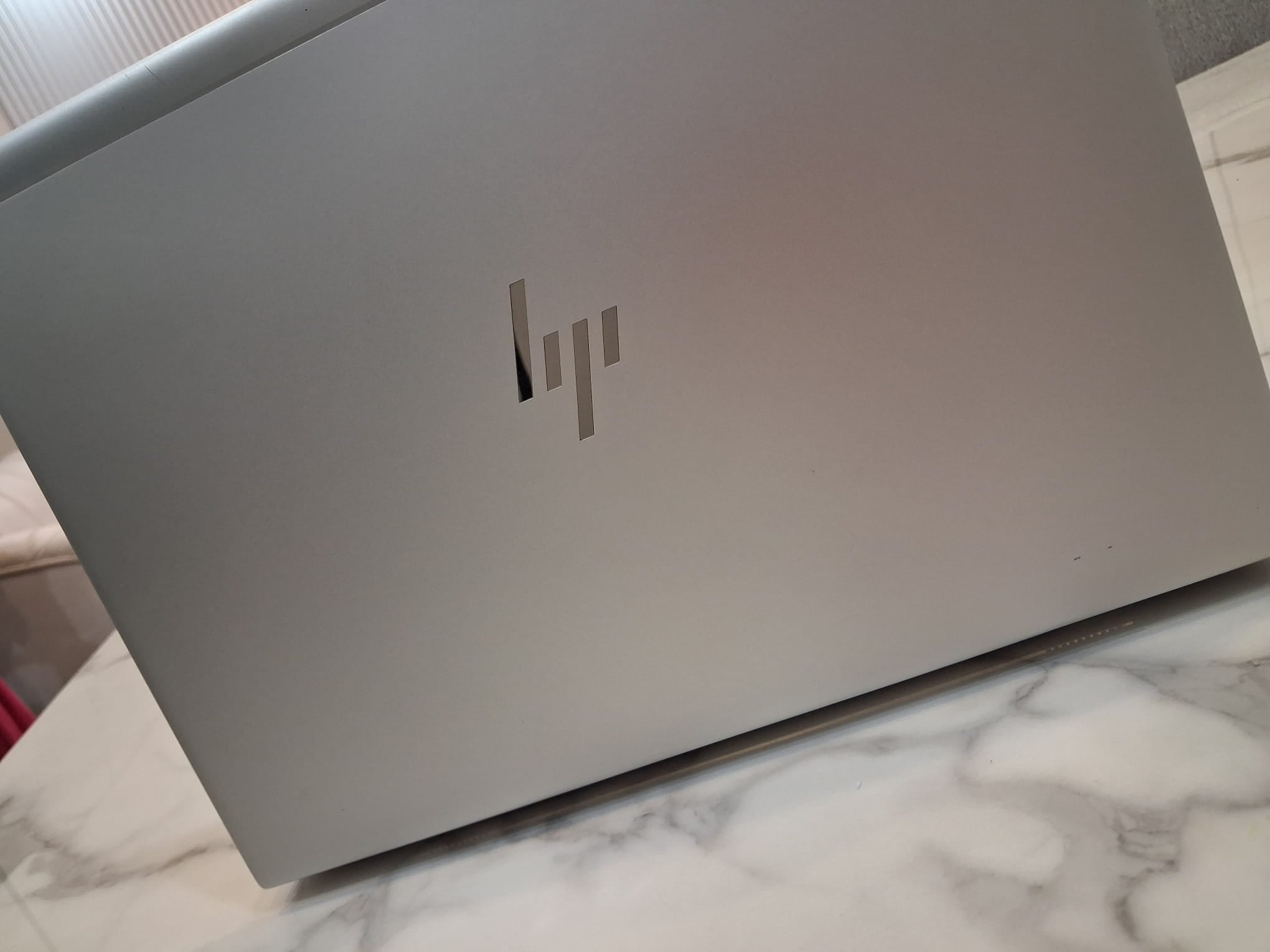 HP EliteBook 840 G5 - Core i5 8th Gen - Excellent Condition - Image 3
