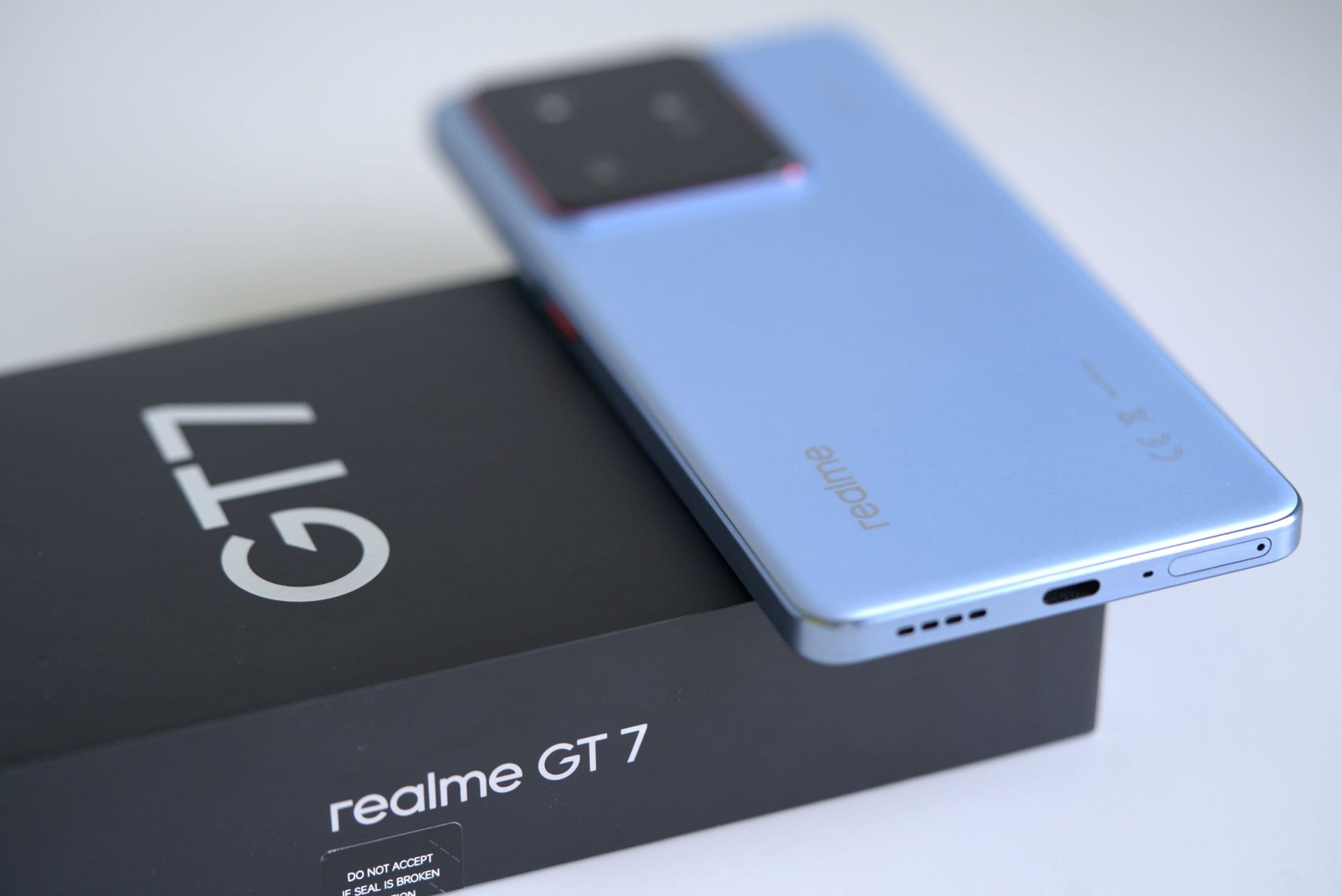 REALME GT7  - Image 2