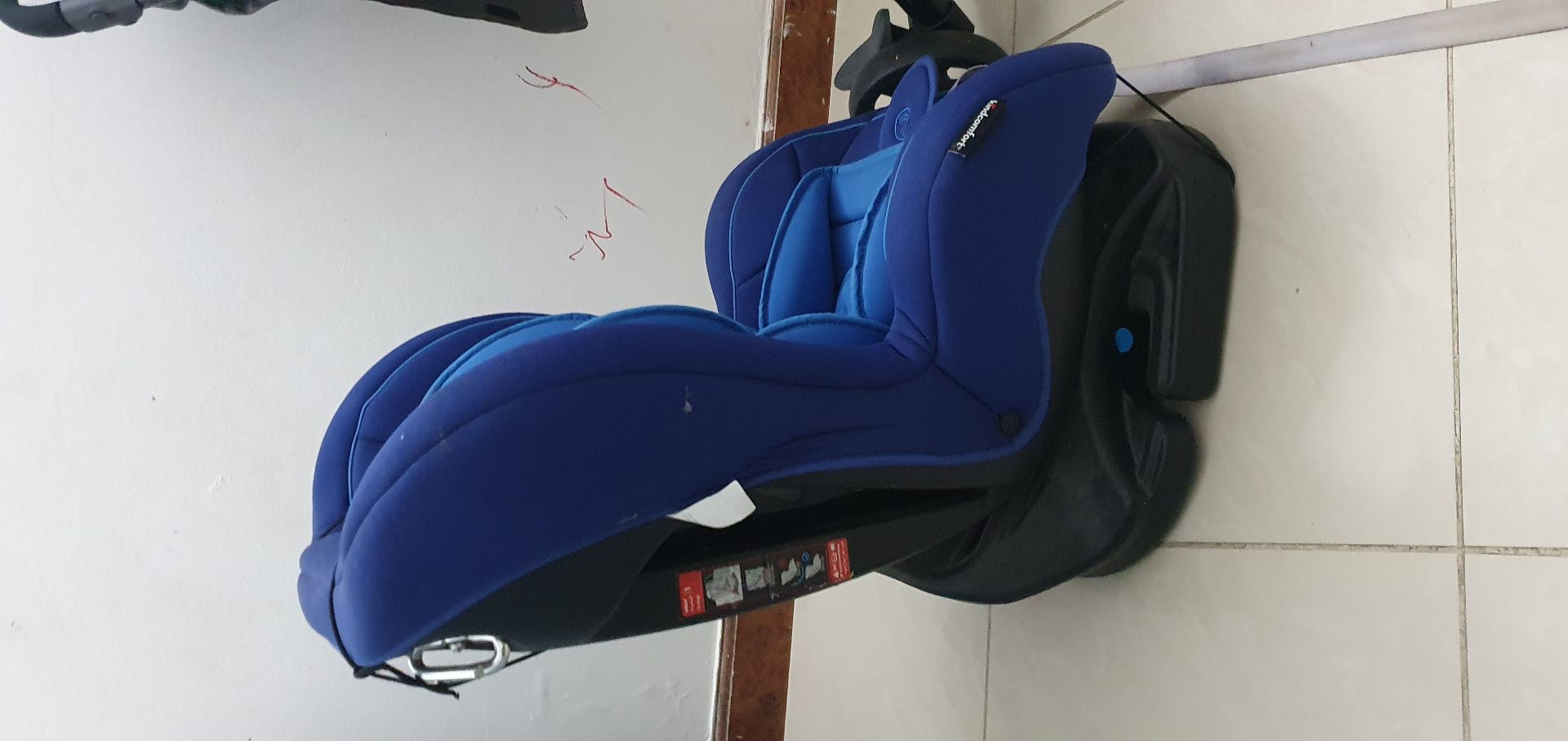 Car seat - Image 2