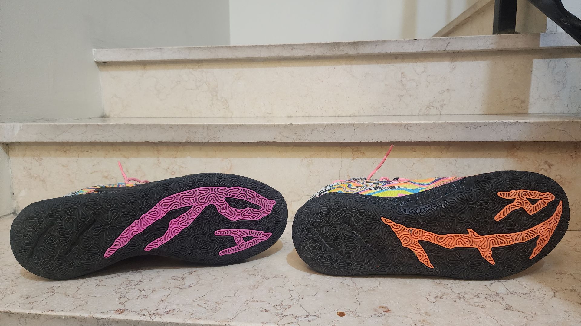 Basketball shoes - Image 2