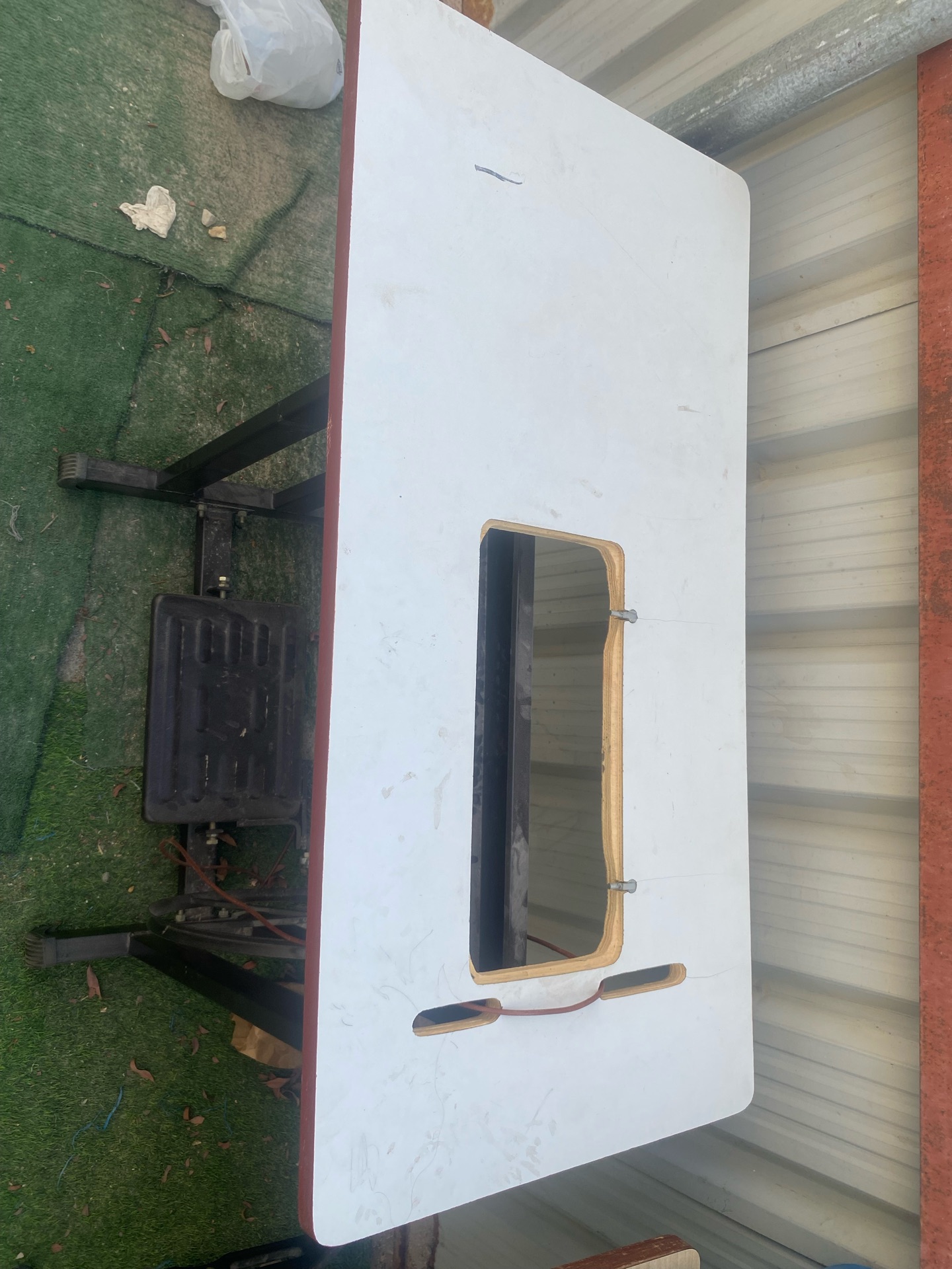 Singer table for sewing machine  - Image 2