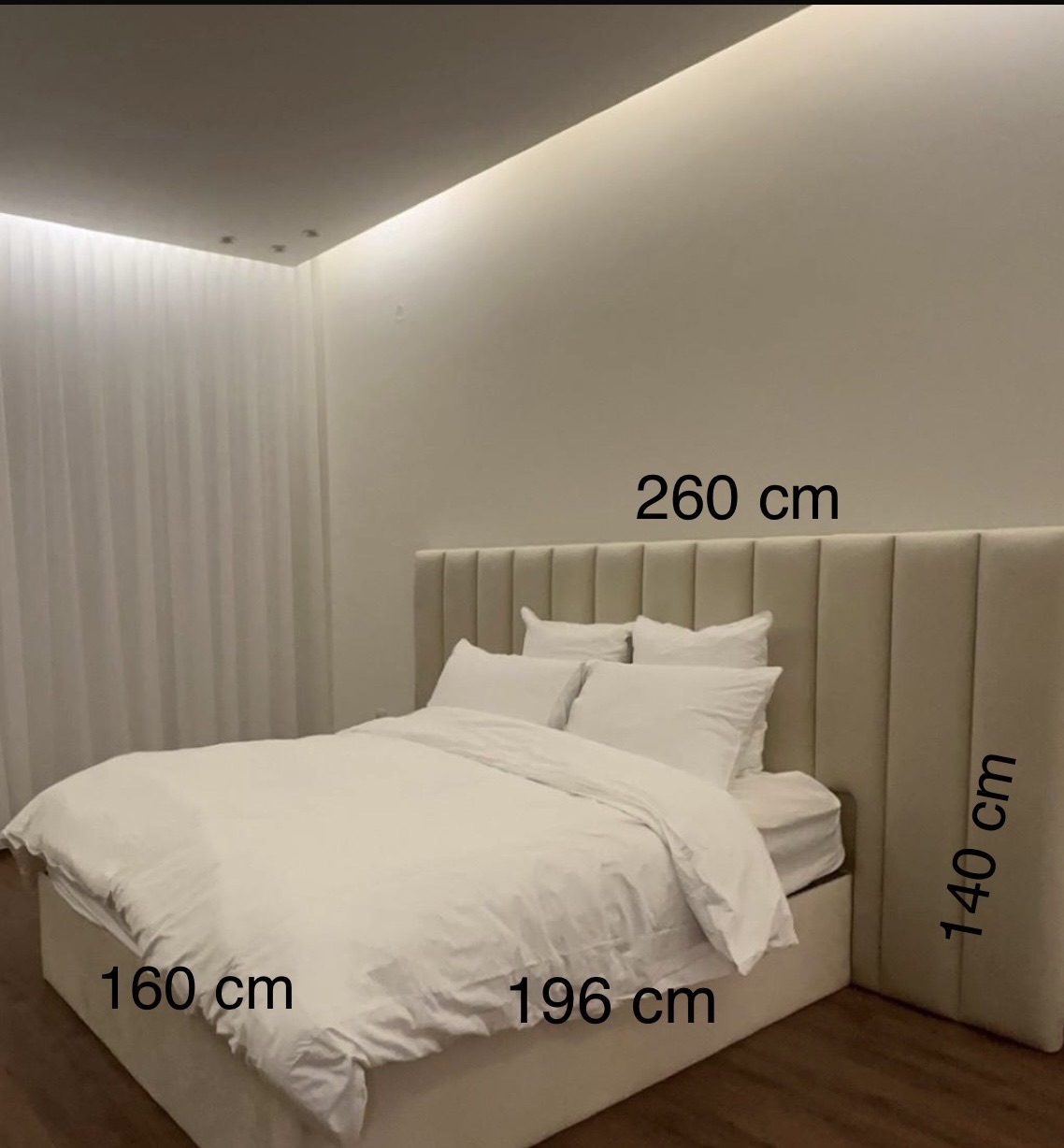 Bed with mattress - Image 1