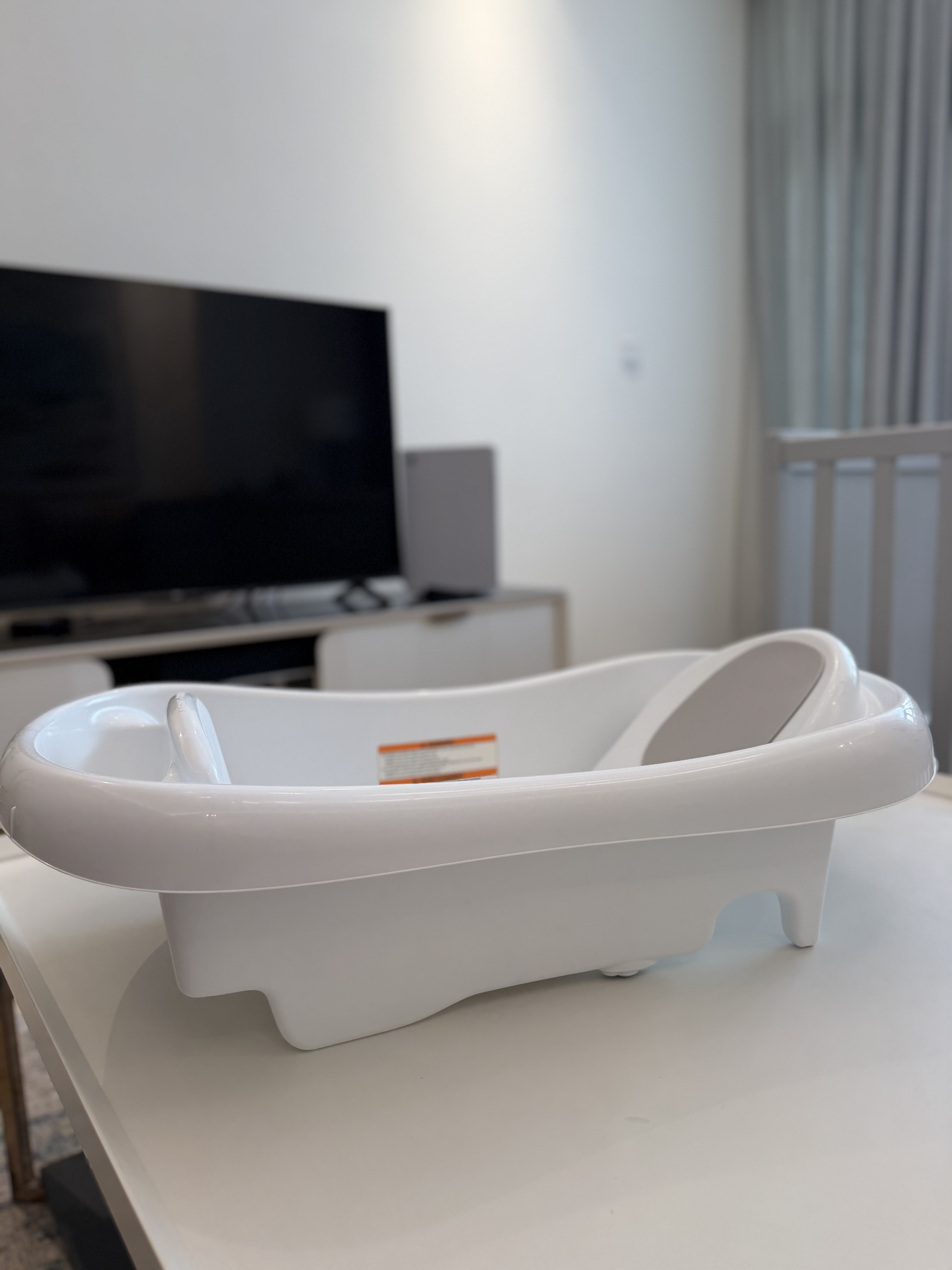 Mothercare car seat & Centrepoint bath tub - Image 5