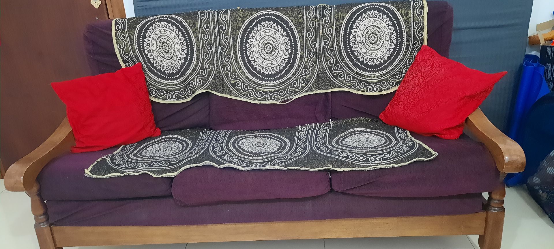 Wooden sofa - Image 2