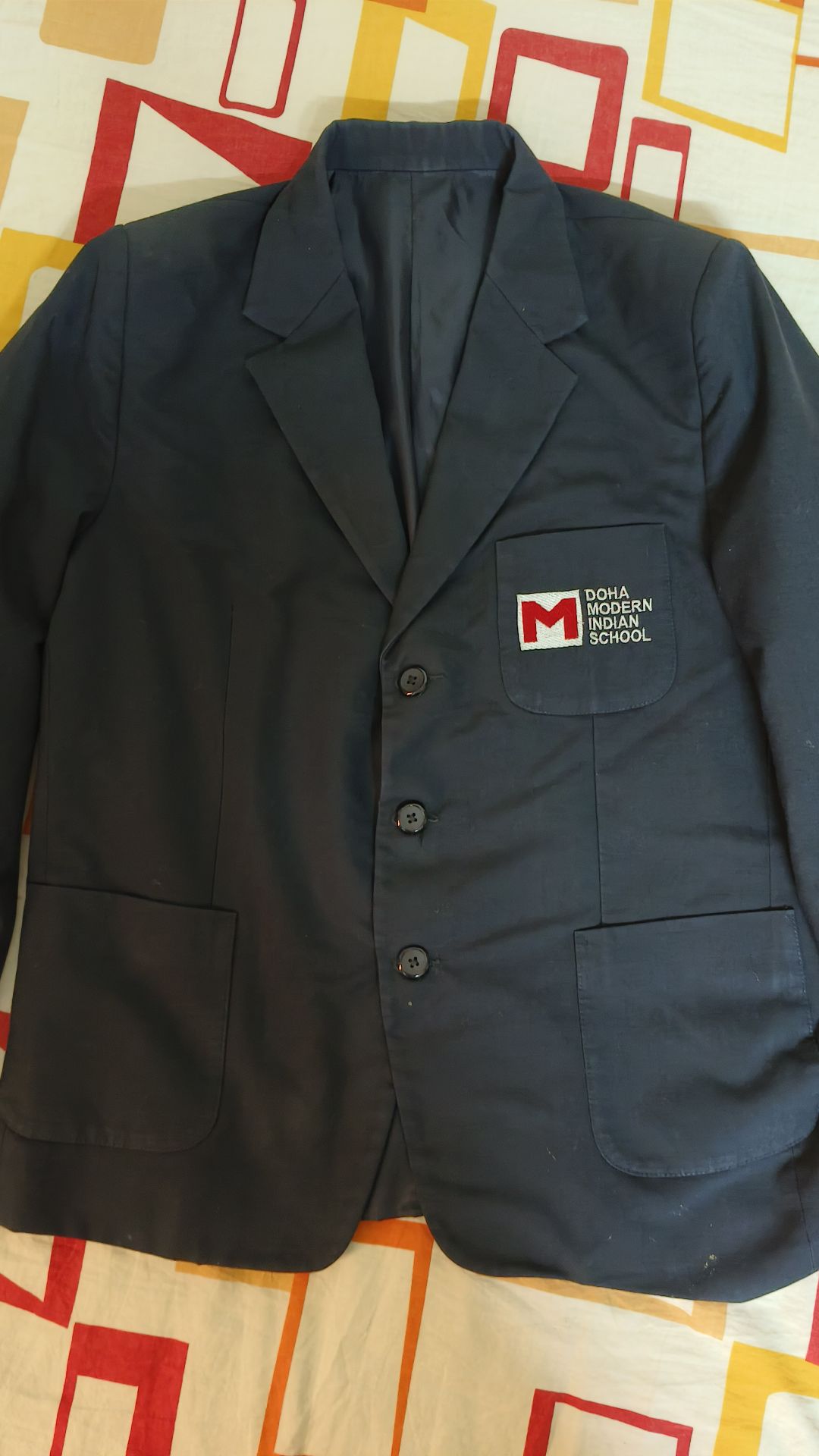 DMIS SCHOOL BLAZER SIZE 32 - Image 4