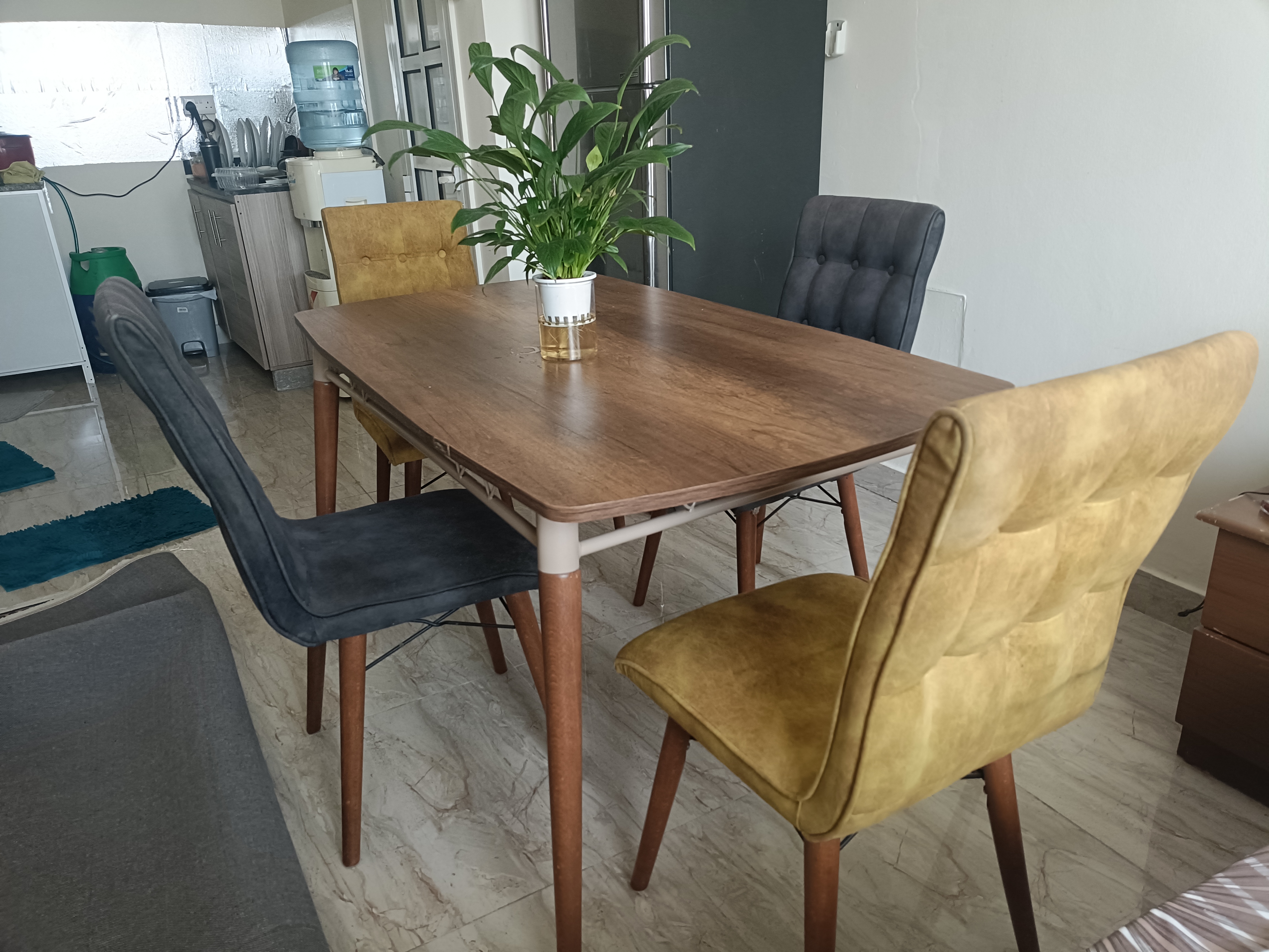 Dinning Table with chairs - Image 3