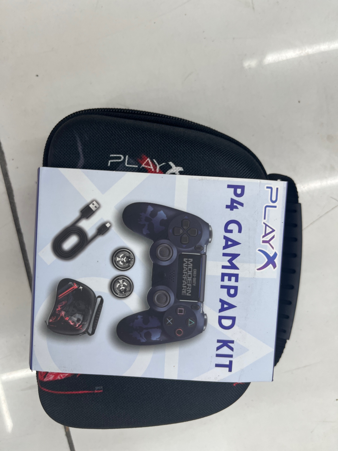 PS4 controller - Image 1
