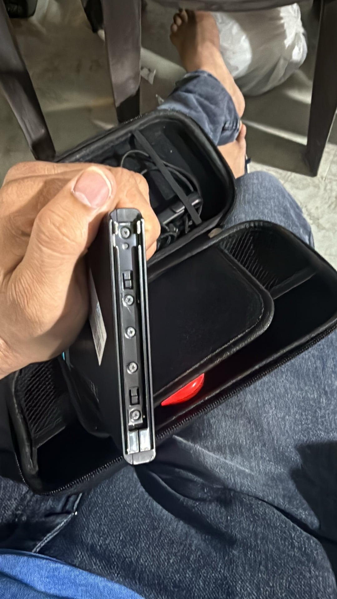 iPad 6th generation good condition - Image 3