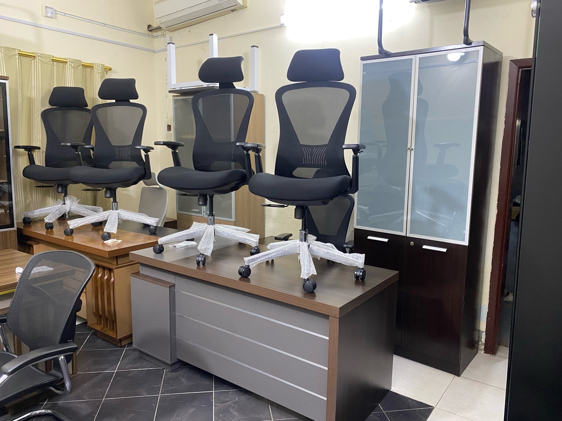 Used office furniture selling-74456895 - Image 4