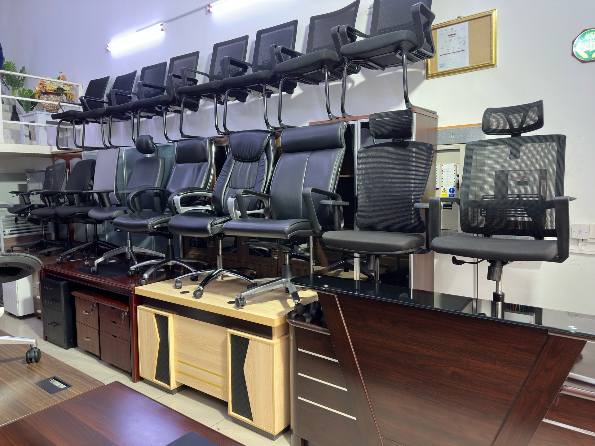 Used Office Furniture For Selling 33087737 - Image 4
