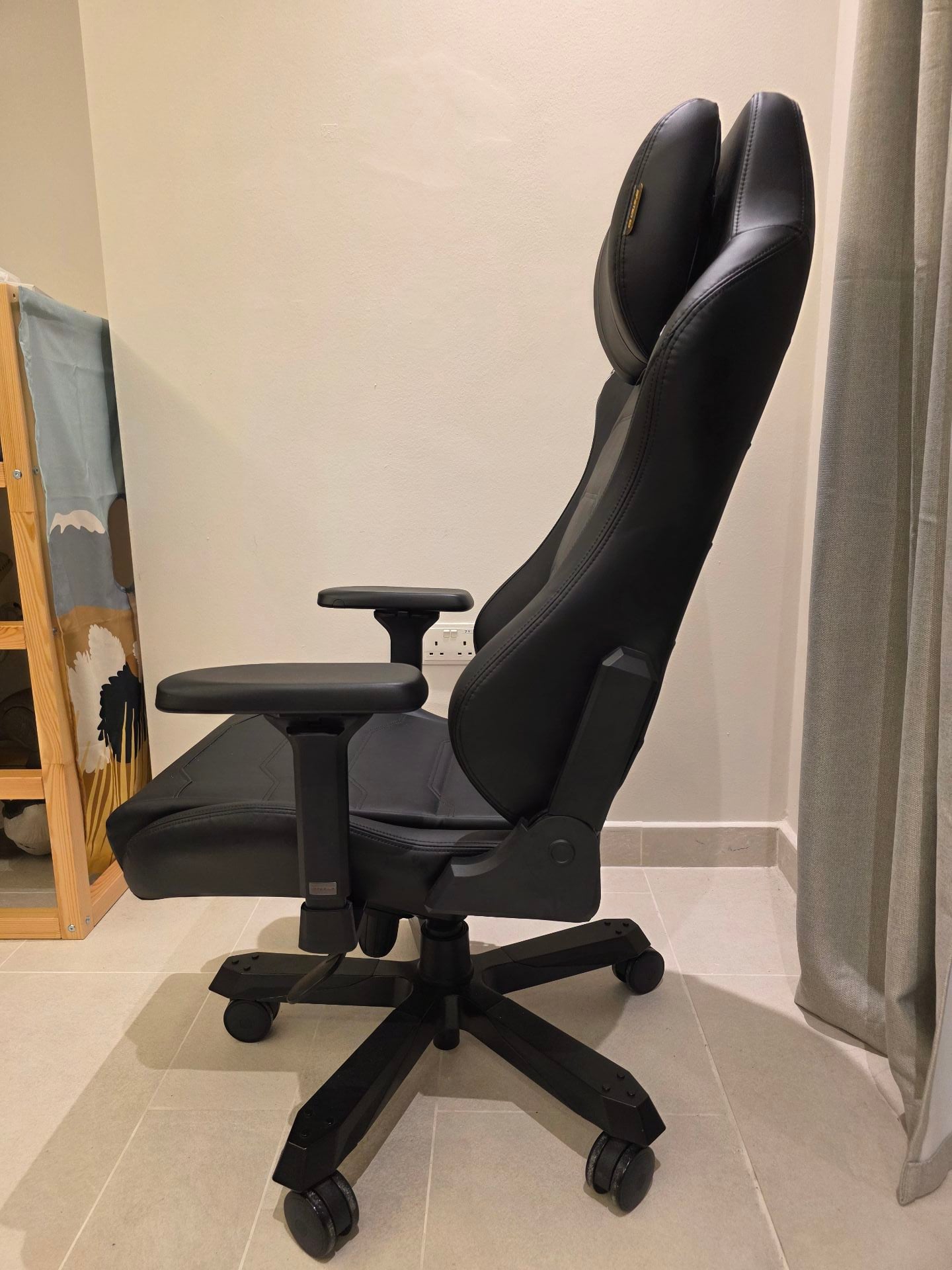 DxRacer Master Gaming Chair - Image 2