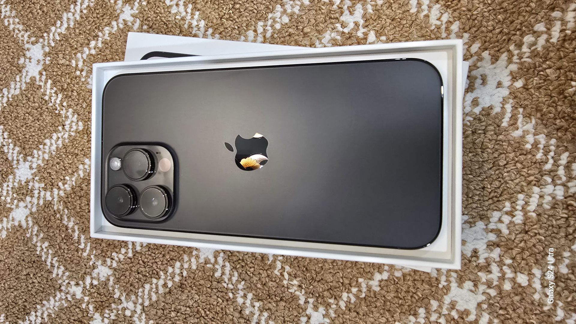 14 pro max  - Image 2