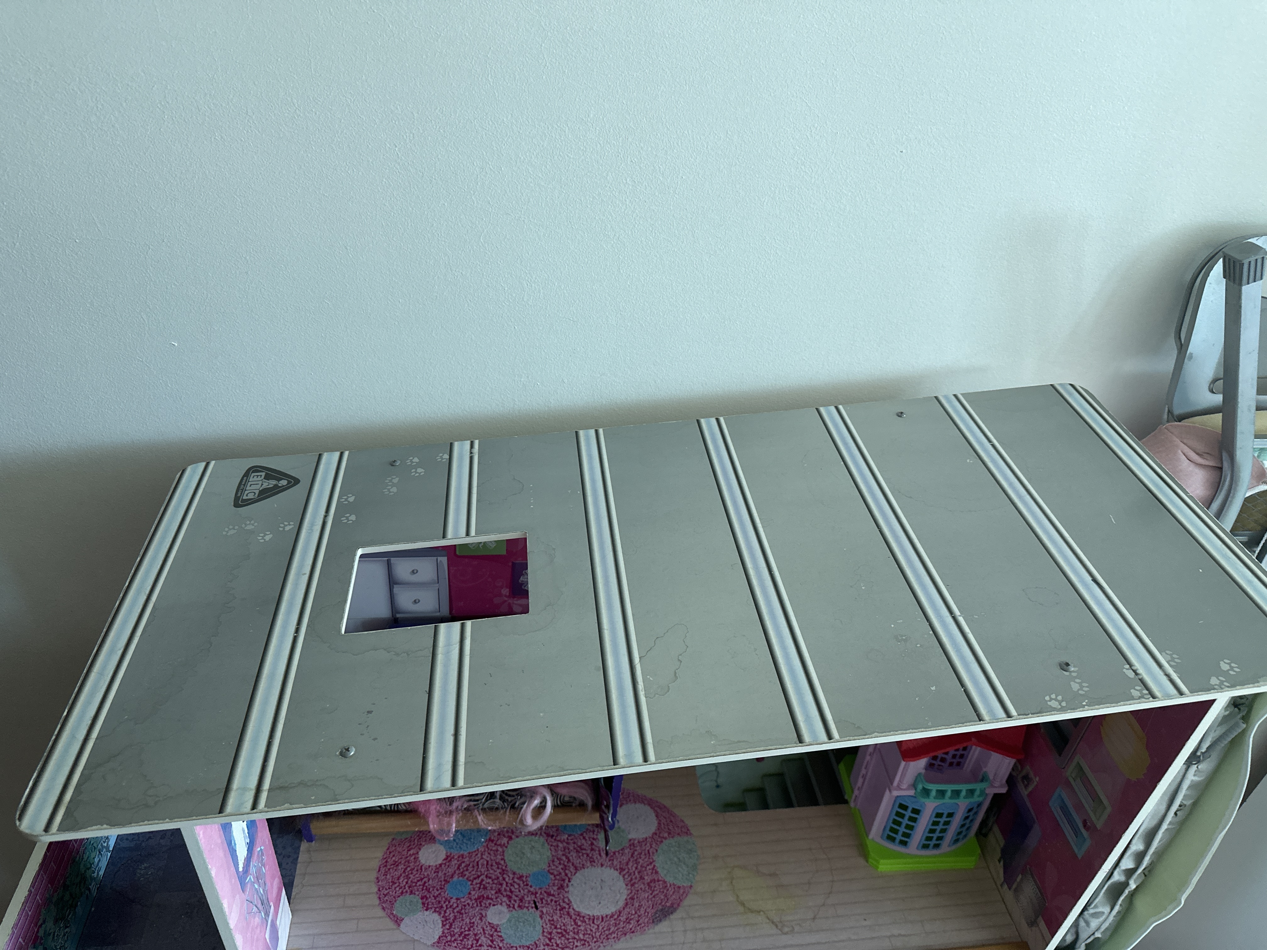 Doll house  - Image 3