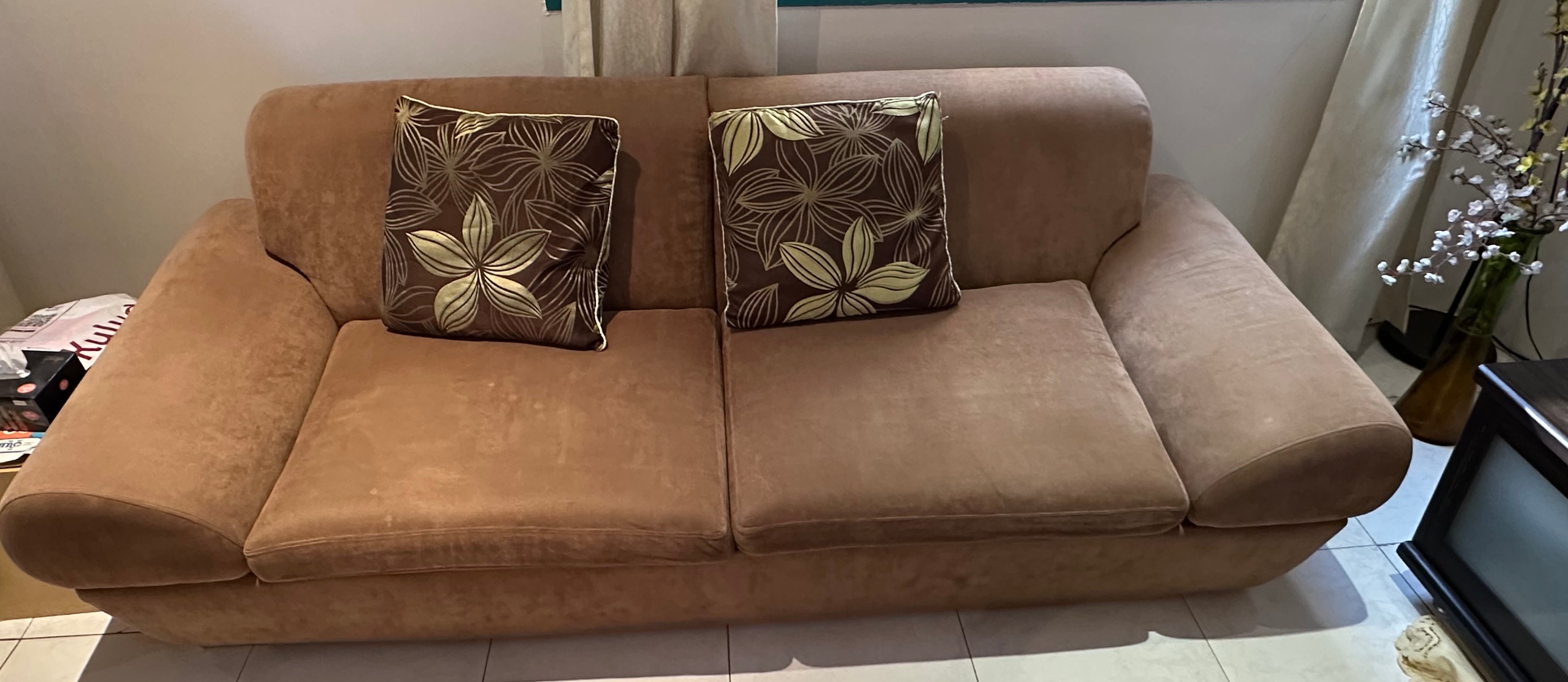 Living Room Set - Image 1