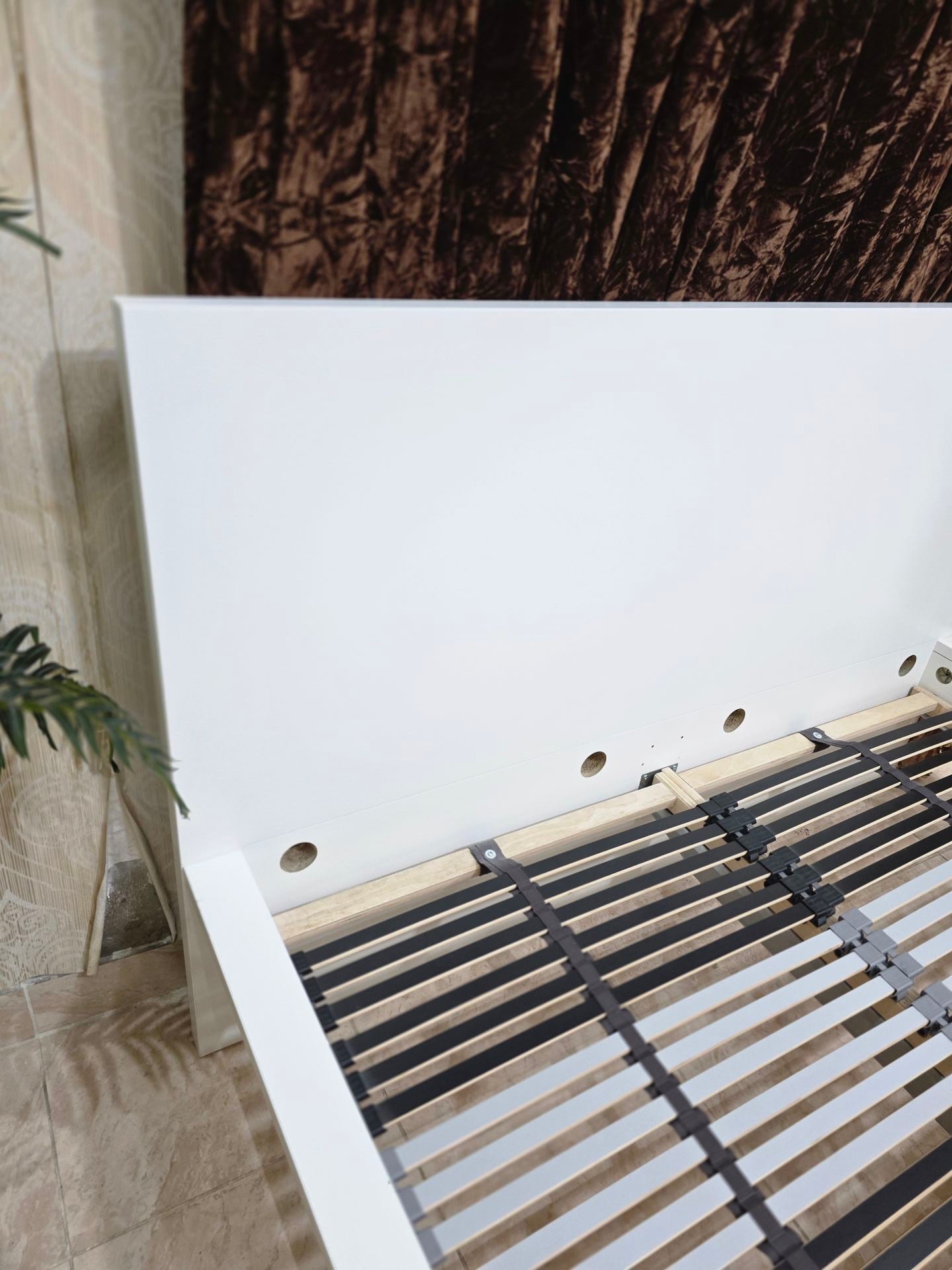 Kig size bed  - Image 5