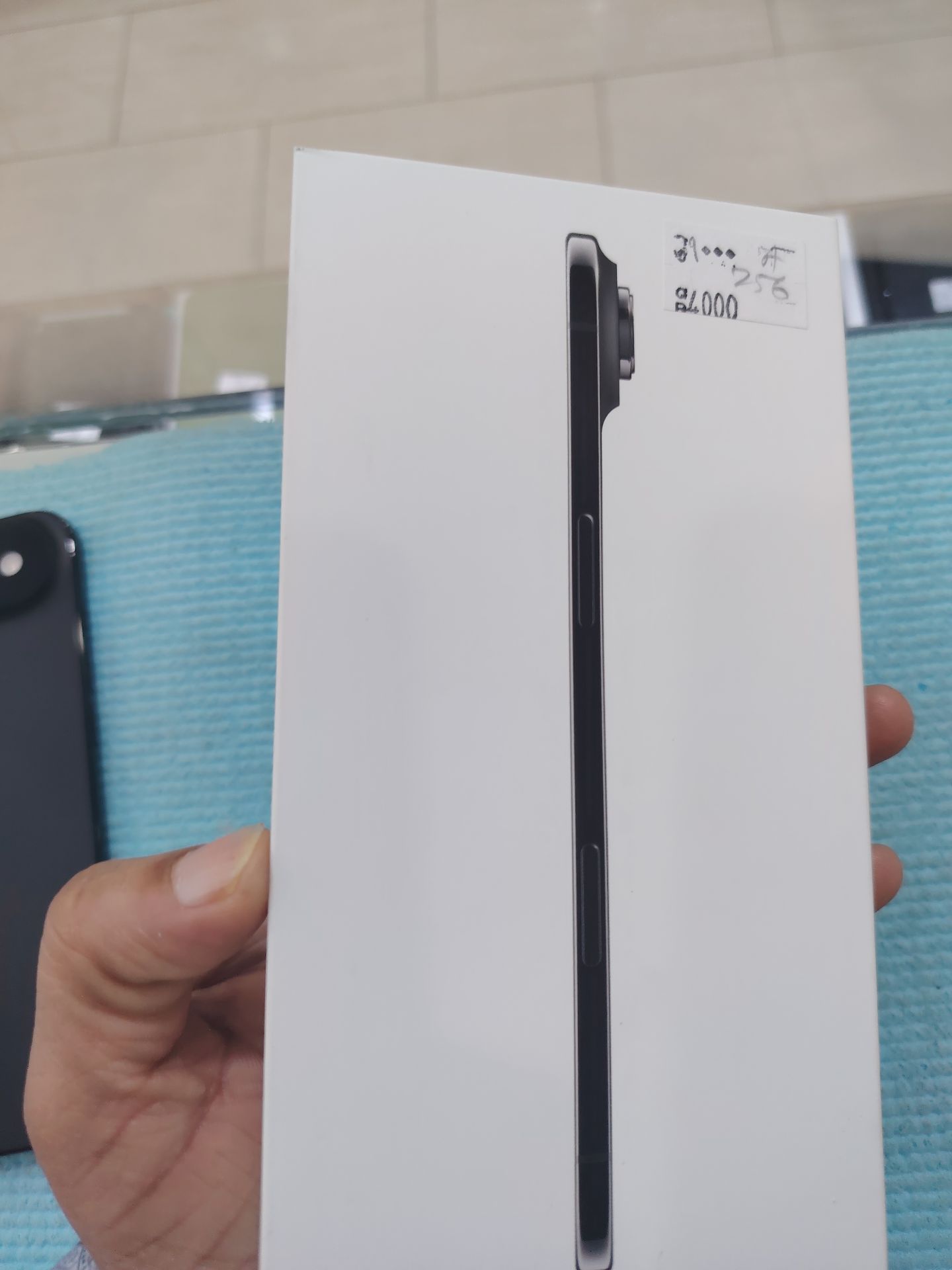 I phone Air 256gb black color  - Image 6