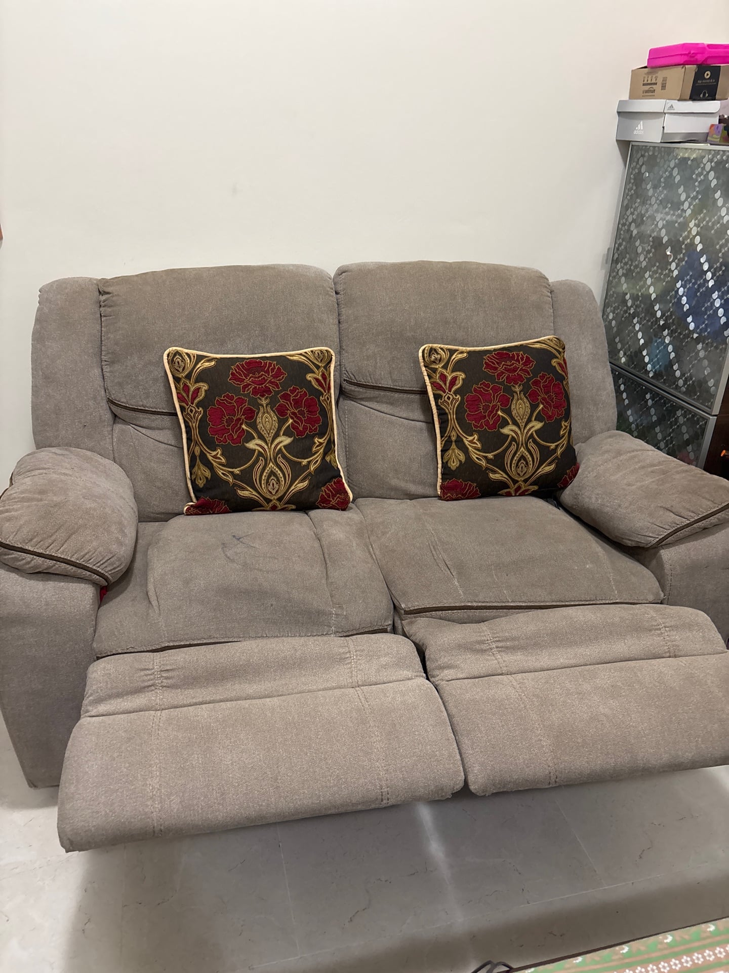 Ricliner Sofa - Image 2