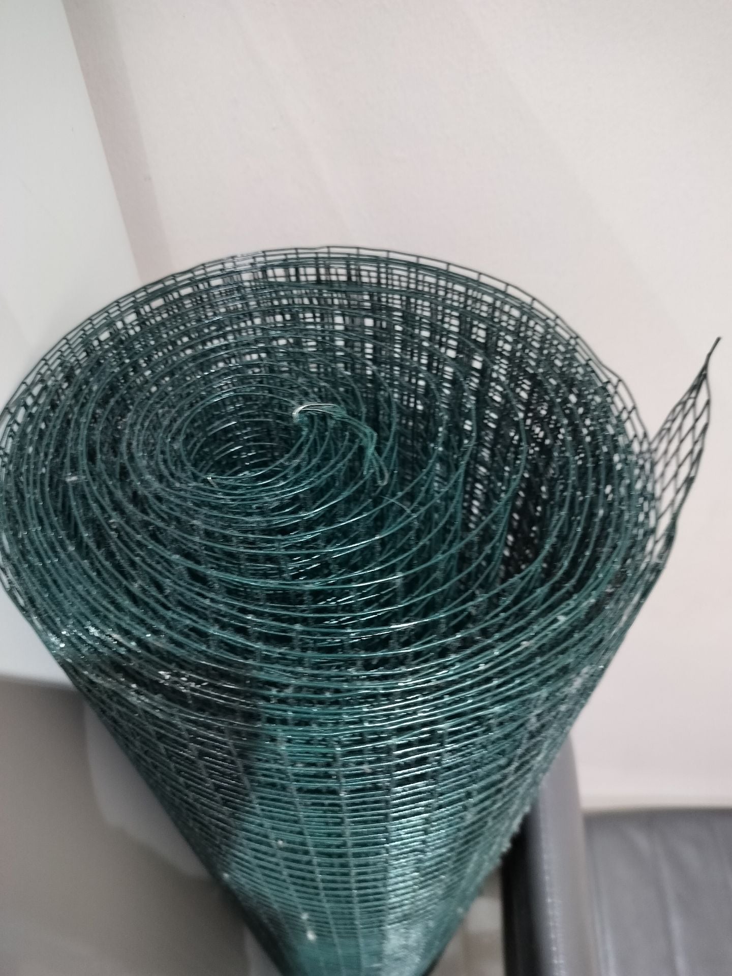 Net Metal PVC-Coated Welded Wire Mesh - Image 1