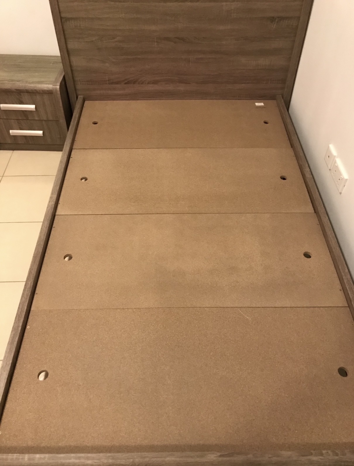 Bed and mattress set - Image 2