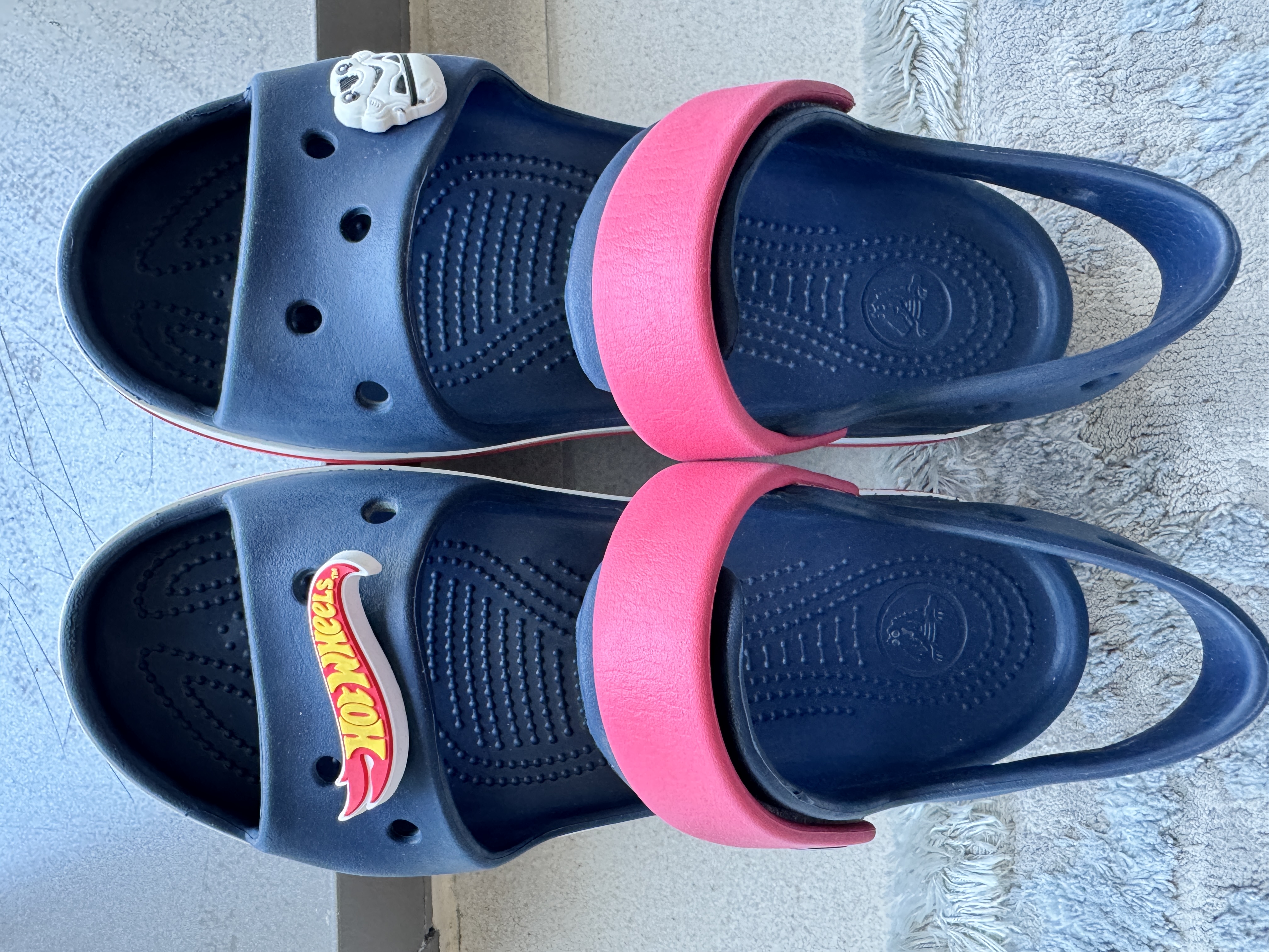 Kids crocs size J3  - Image 3