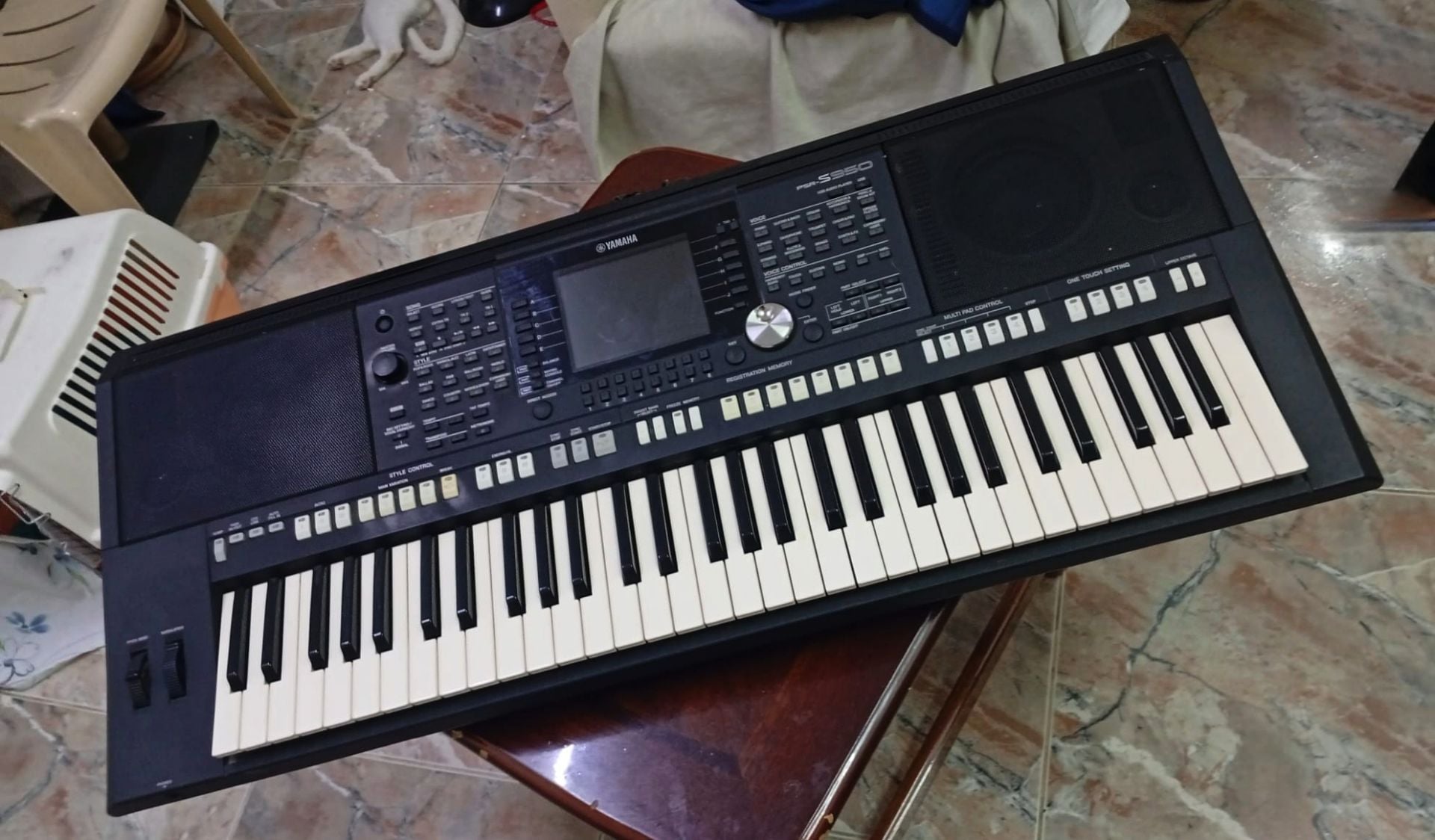 YAMAHA PSR S950 KEYBOARD  - Image 4