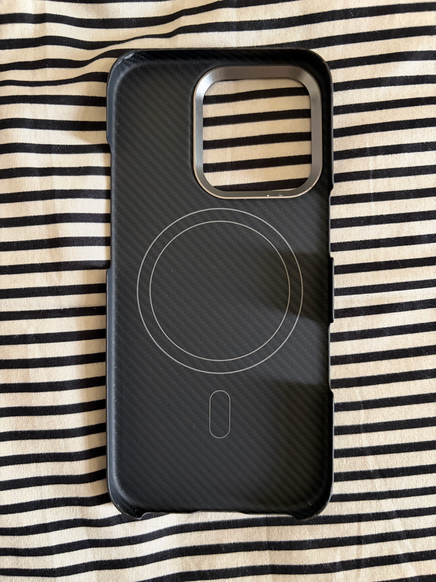 Pitaka and mageasy case and cover for iPhone  - Image 8
