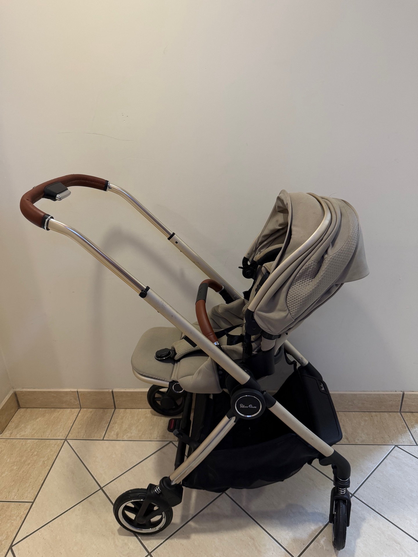 Fancy SilverCross kids trolley  - Image 6