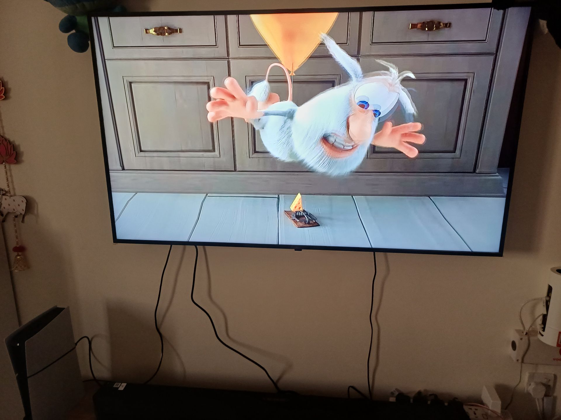 LG 4k UHD 55inch tv - Image 4