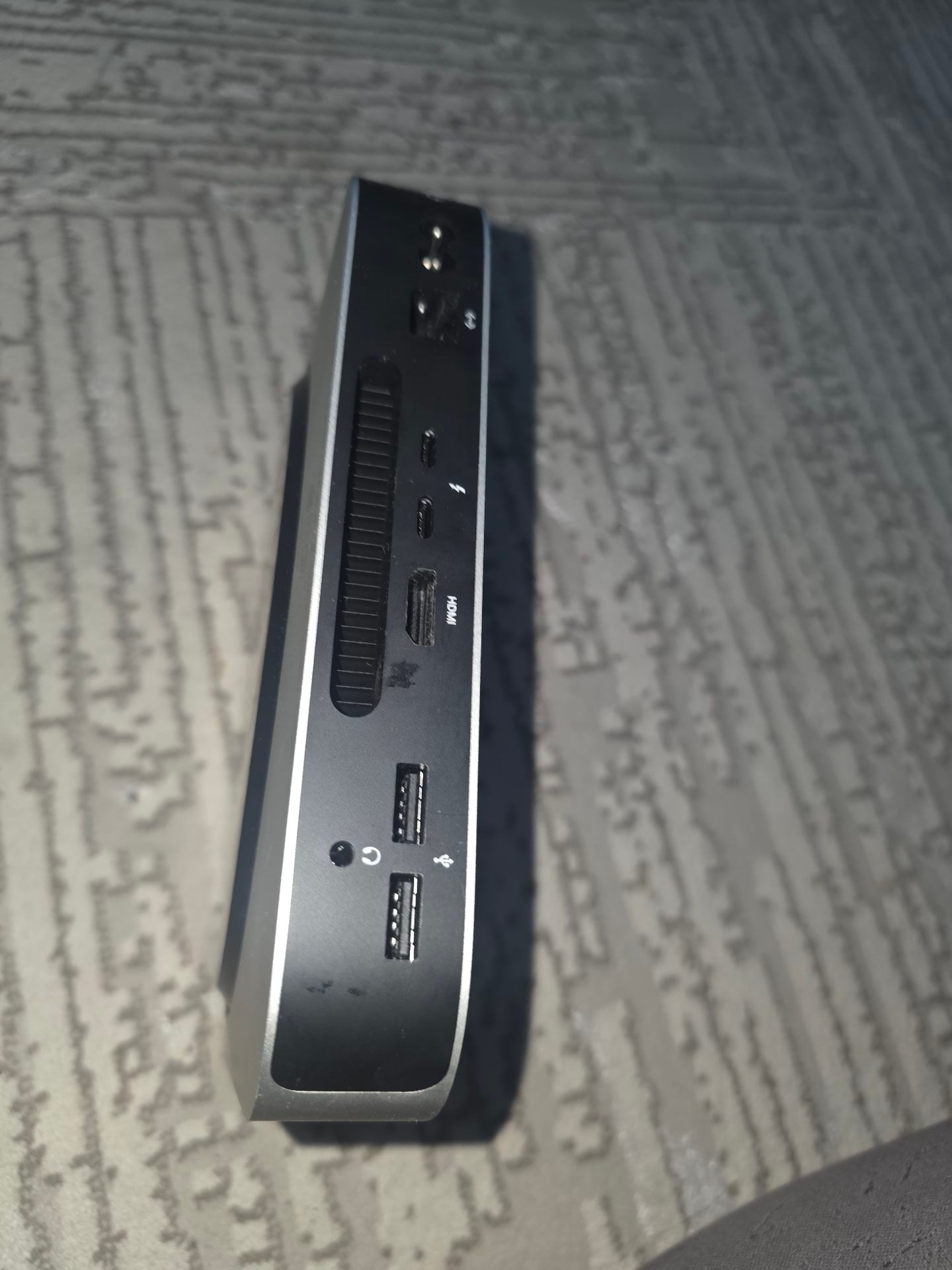 Apple MAC mini A2696 - Image 2
