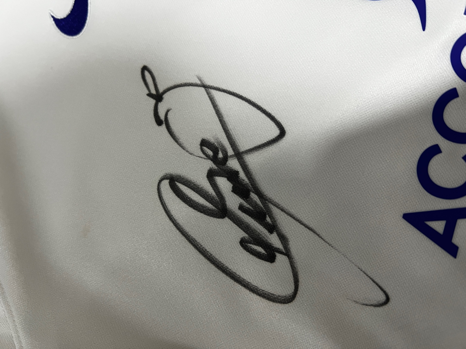 PSG Signed Jersey by Neymar, Mbappe - Image 8