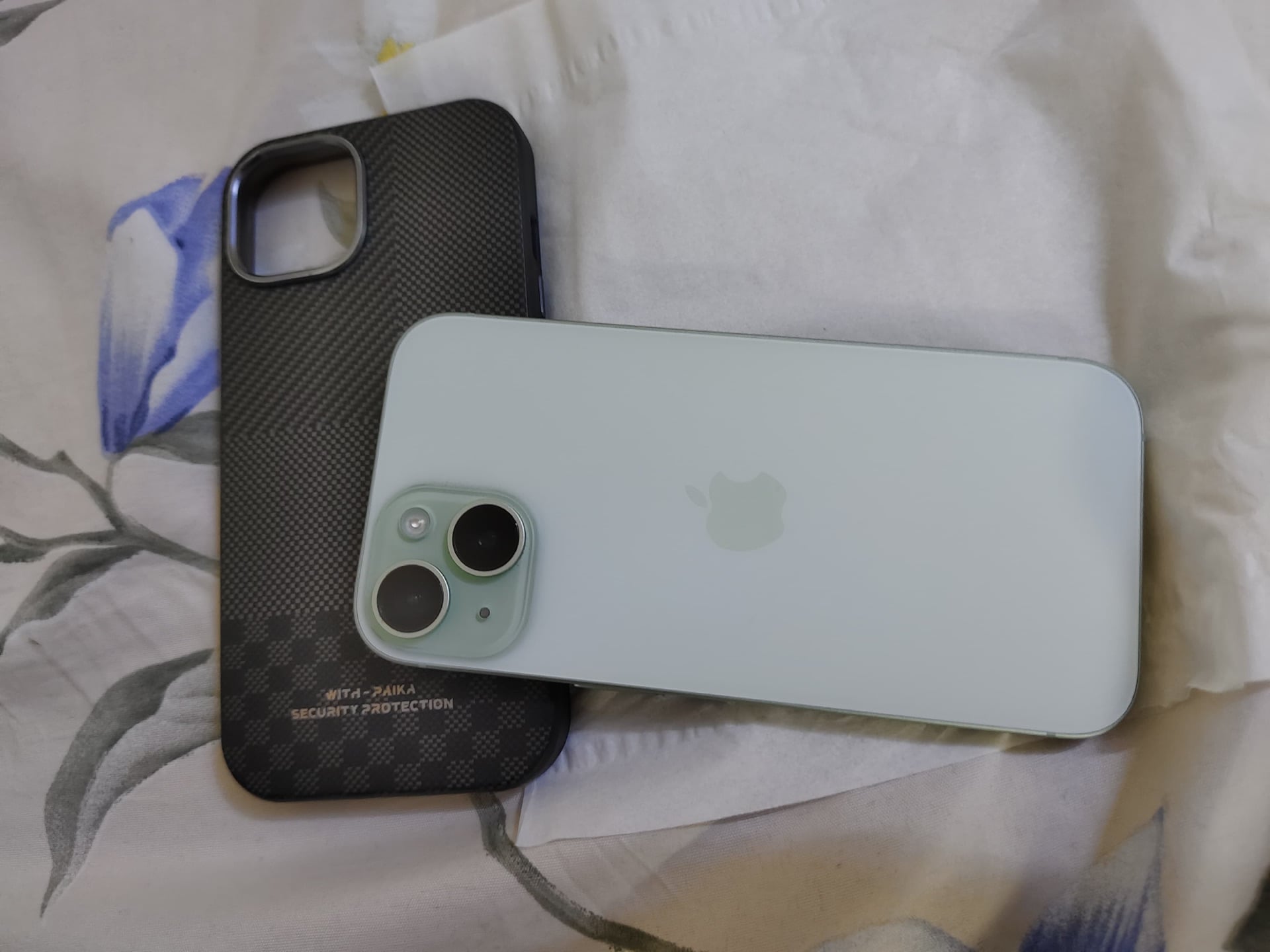 I phone 15, 128GB, Battery health 94%, mint condition,  - Image 2