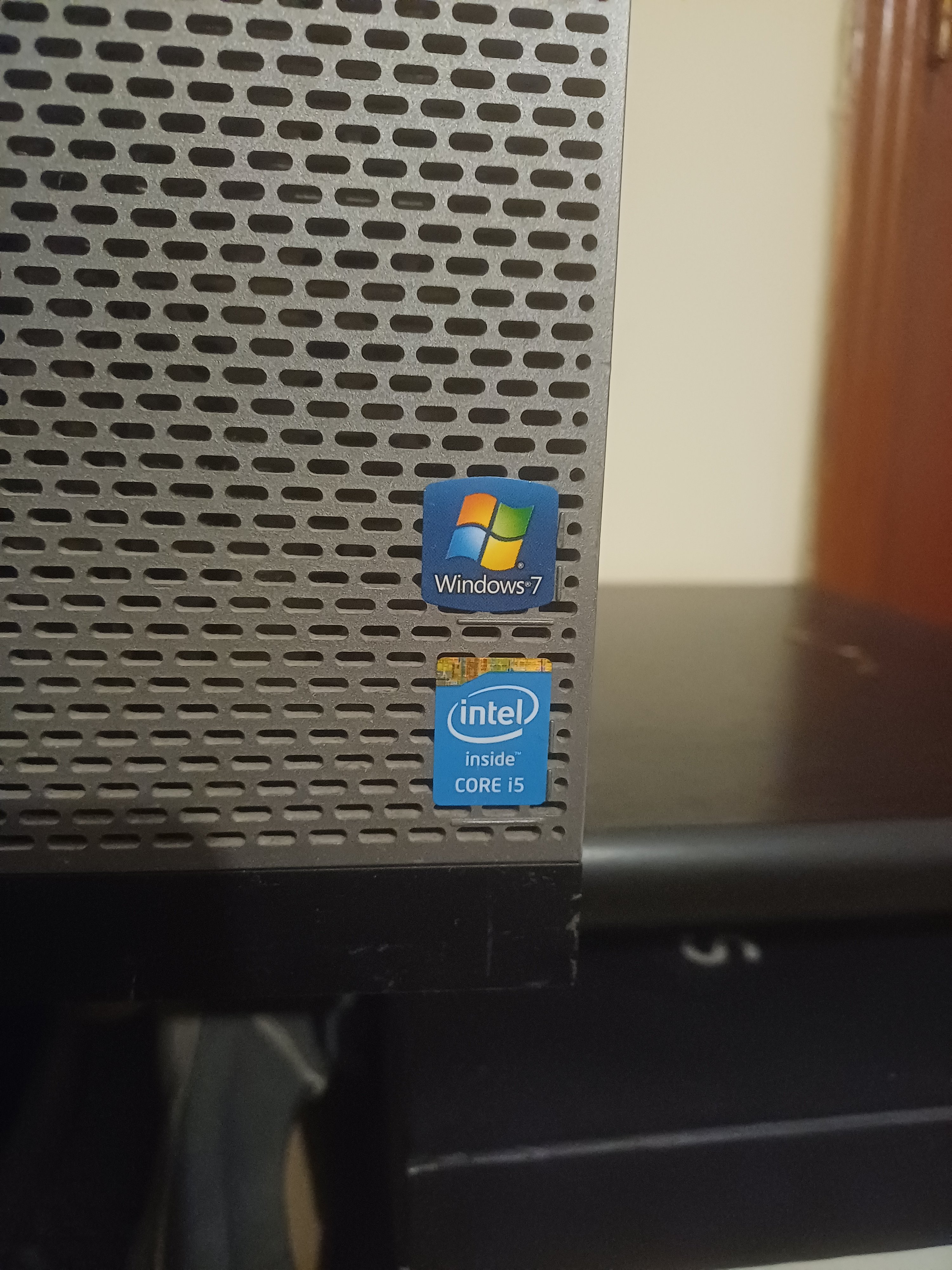 DELL Optiplex 9020 with 19" monitor - Image 4