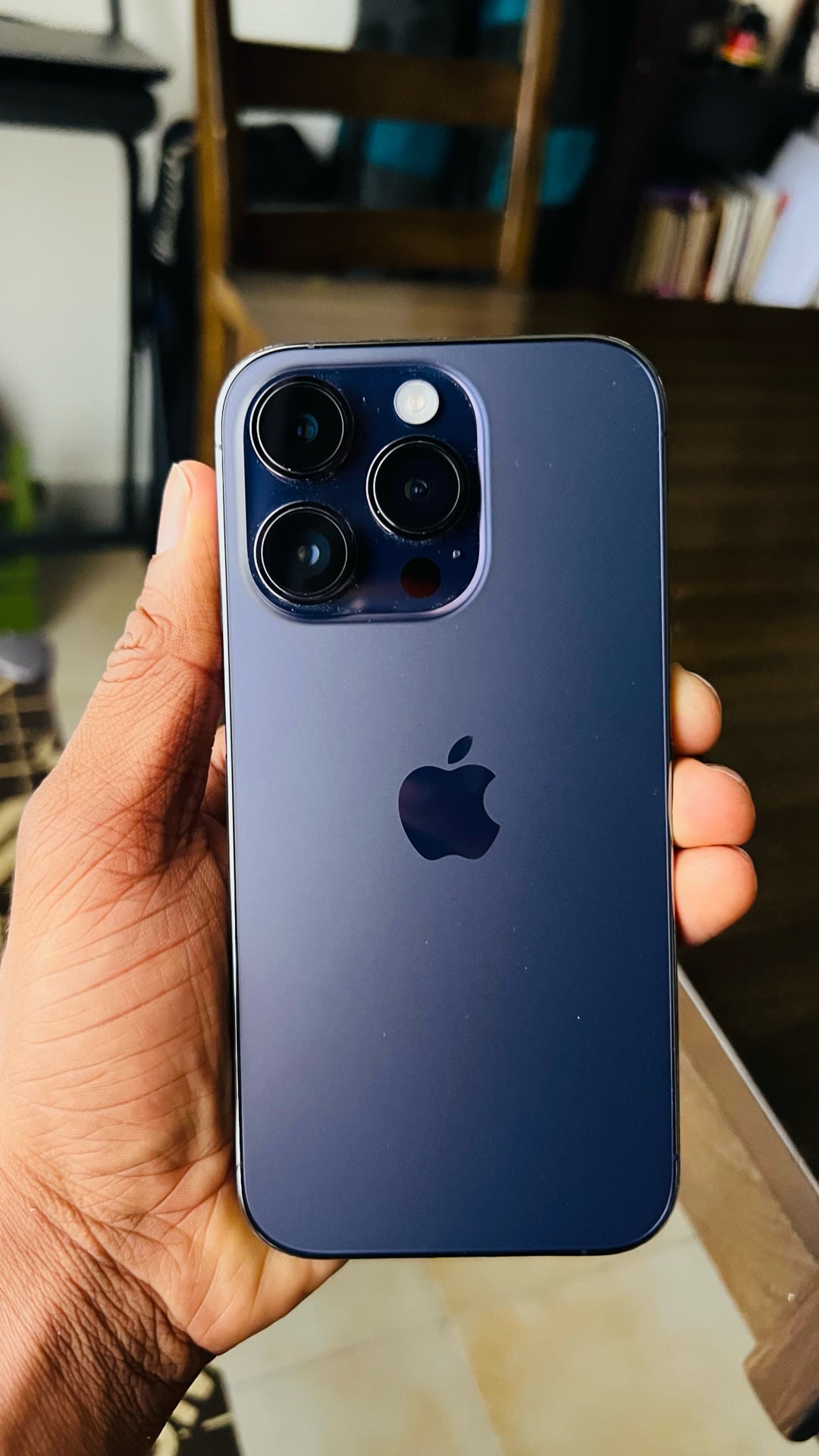 iPhone 14 pro 1TB - Image 1