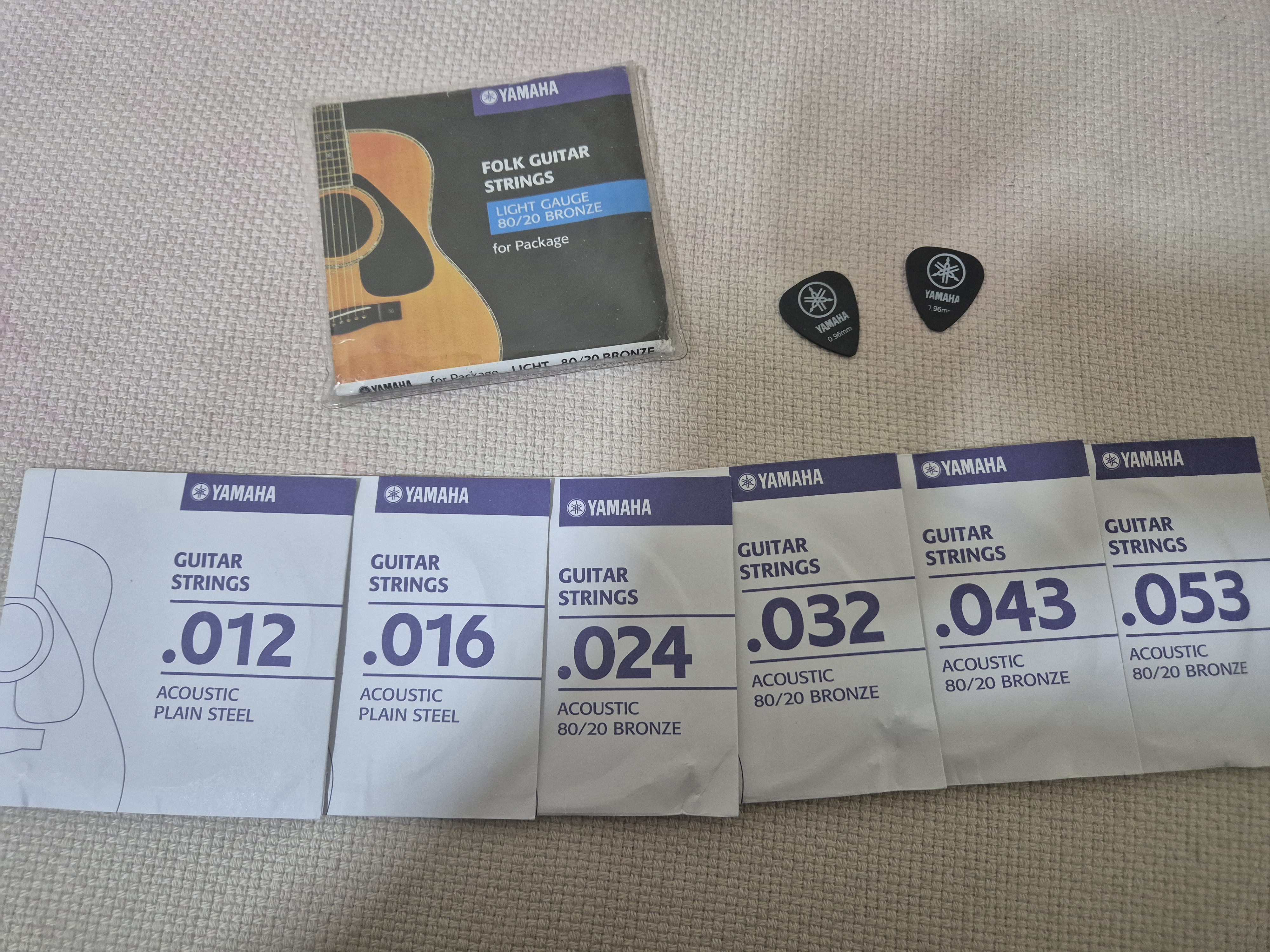 YAMAHA F310P Acoustic Guitar - Image 8