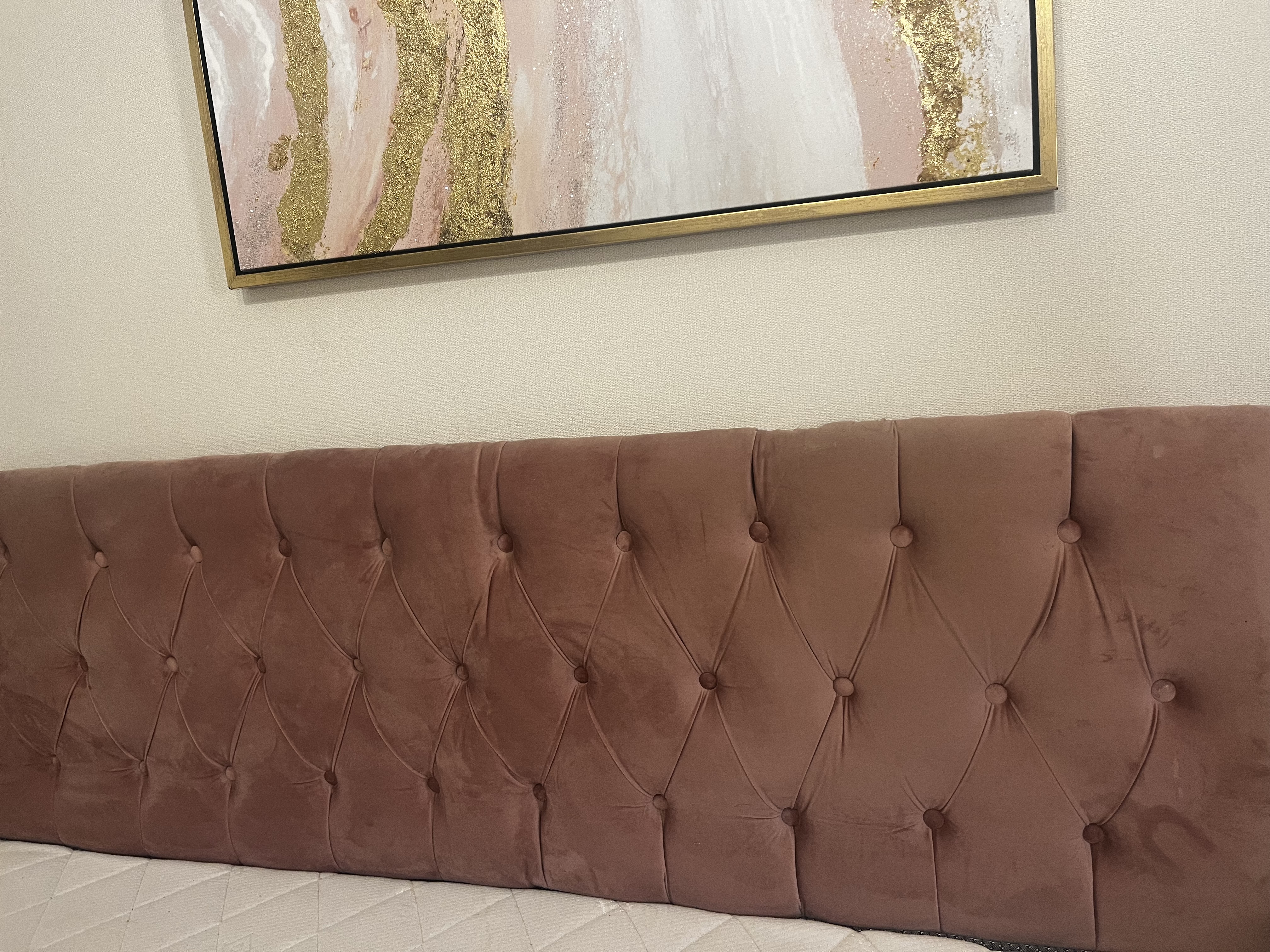 Bed and bench  - Image 2