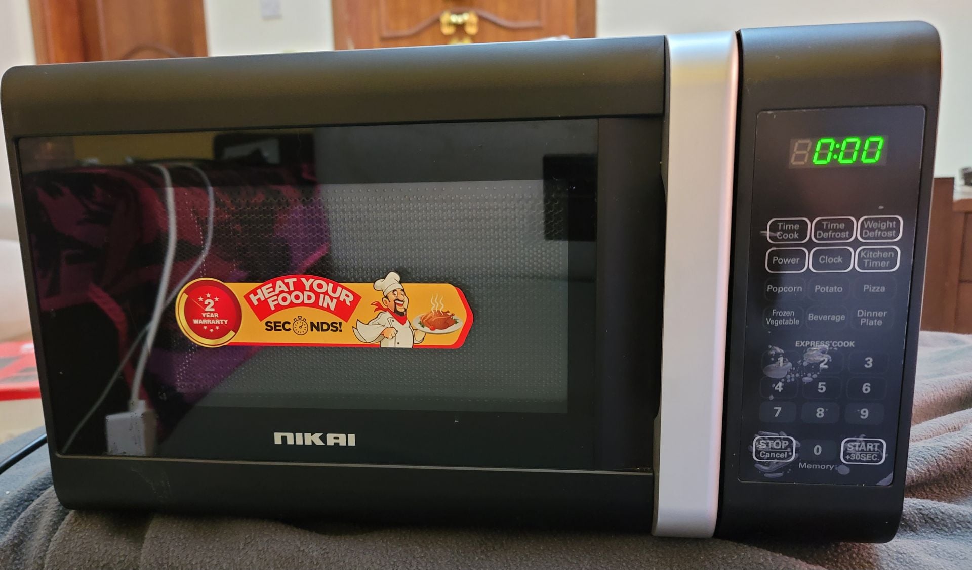 Nikai Microwave Oven 20L Excellent Condition - Image 1