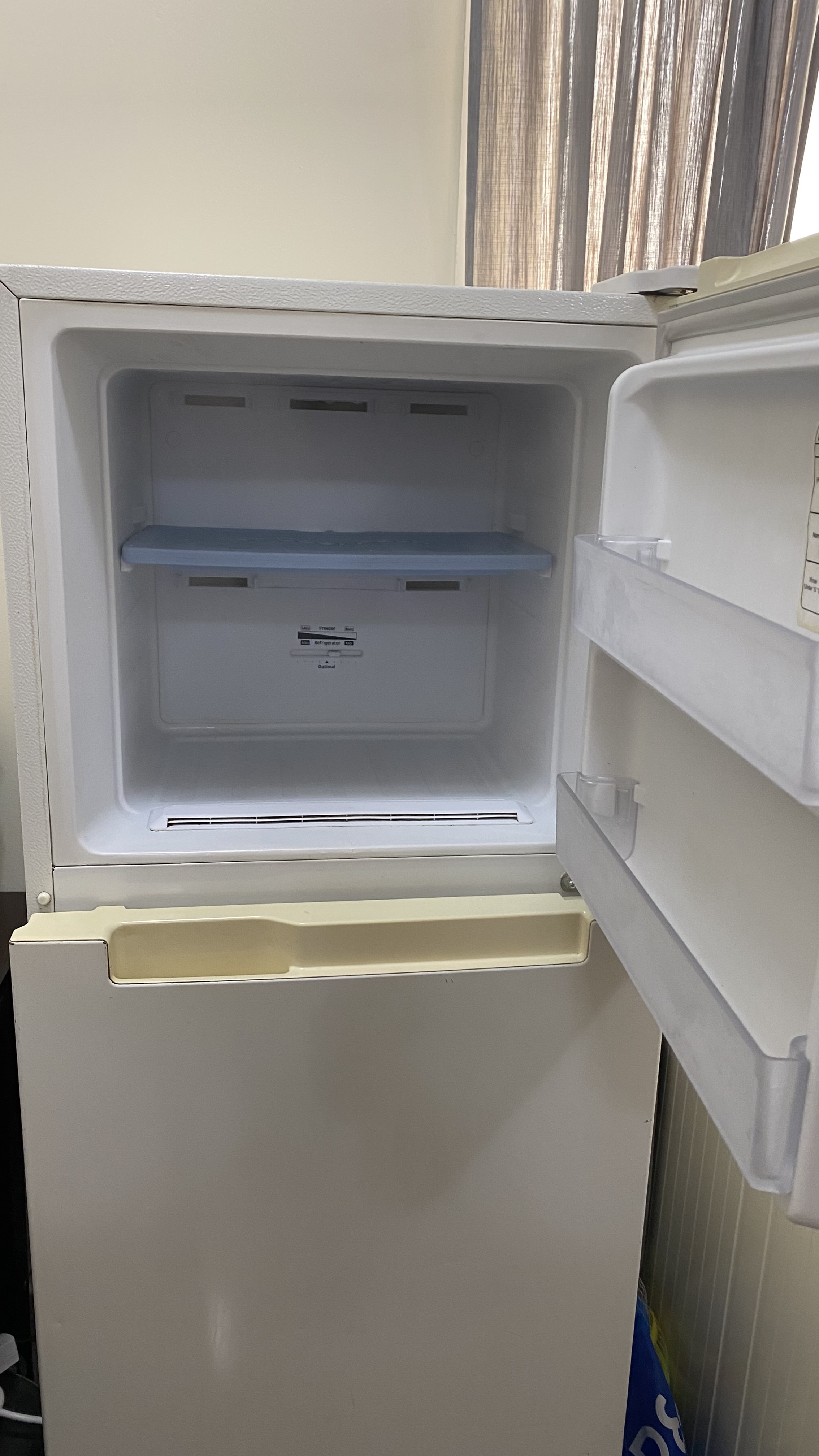 SAMSUNG REFRIGERATOR FOR SALE - Image 2