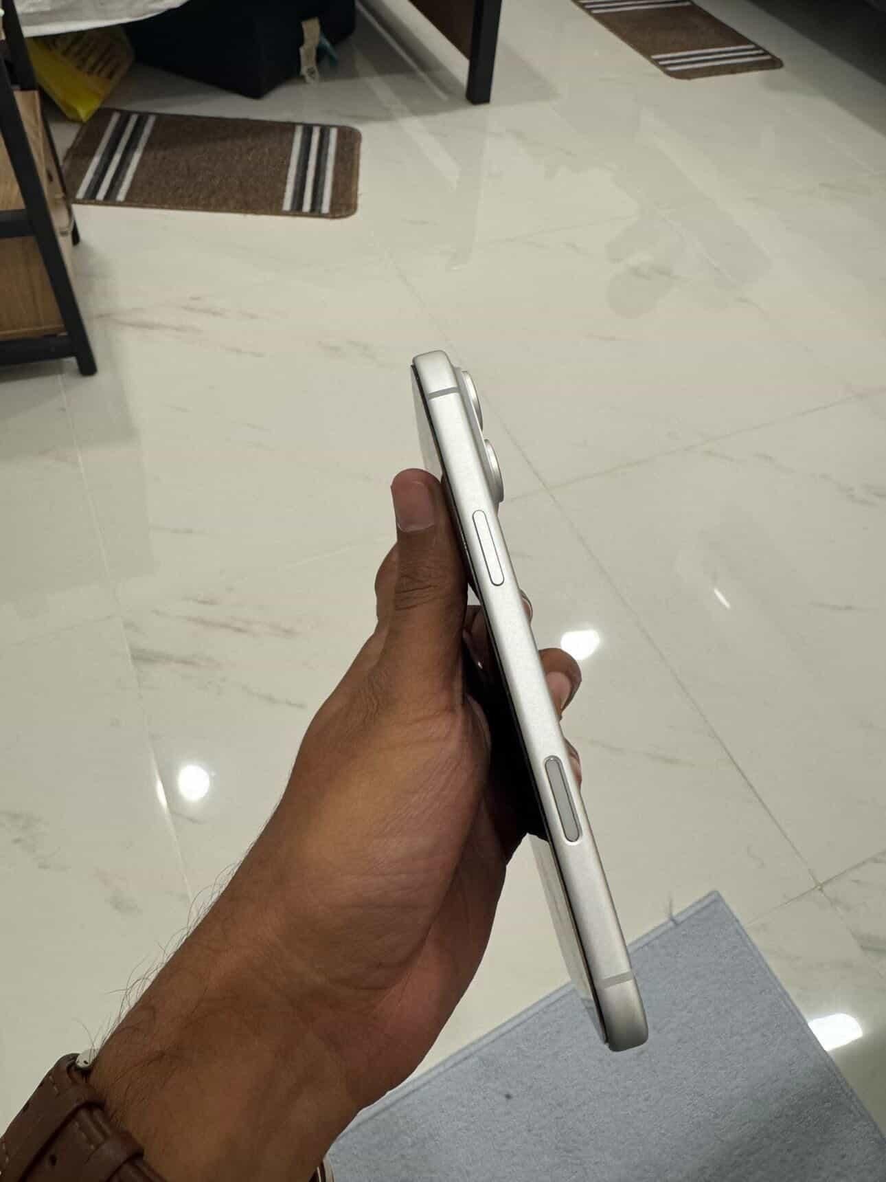 I phone 17 Pro Max - Image 5