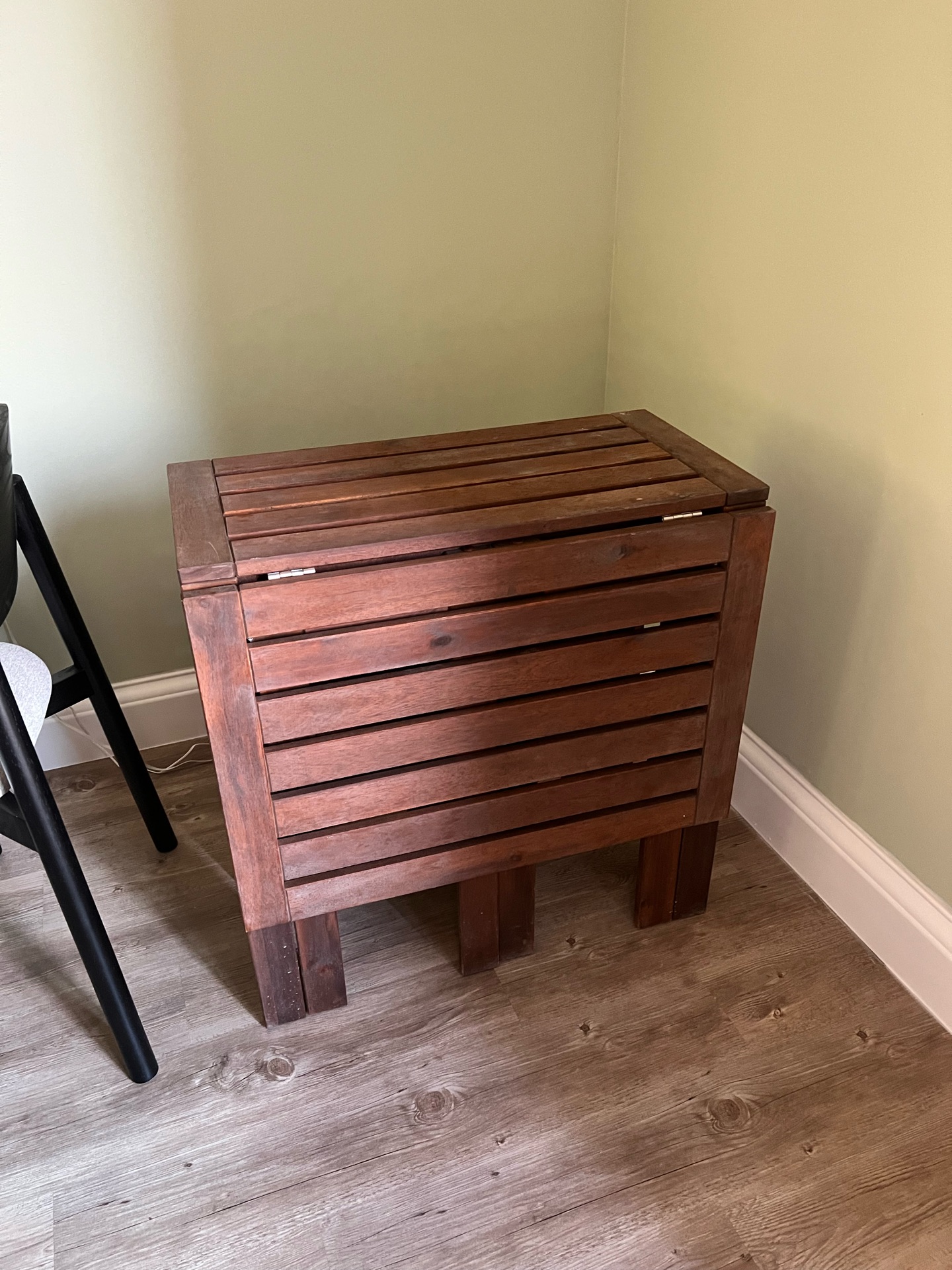 A convertable table with chairs for sale. - Image 1