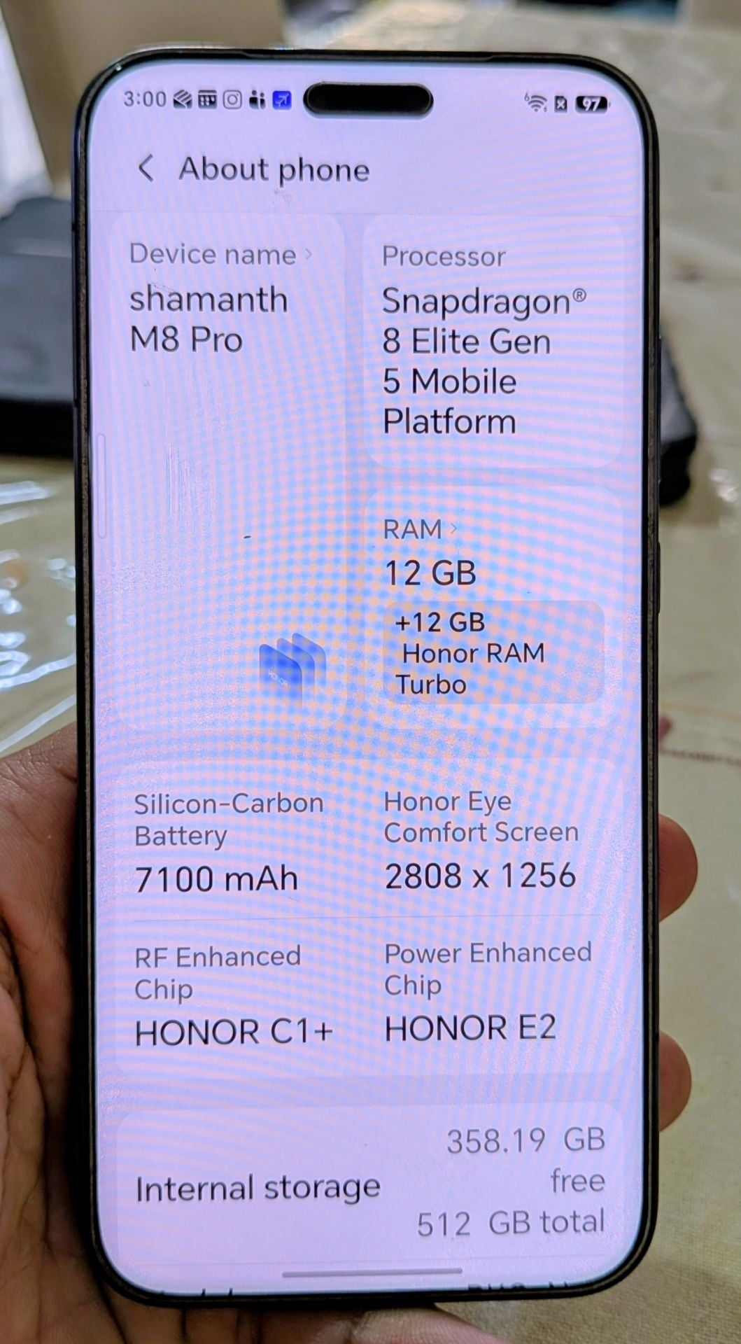 Honor Magic8 Pro excellent condition no scratches with 3 case - Image 6