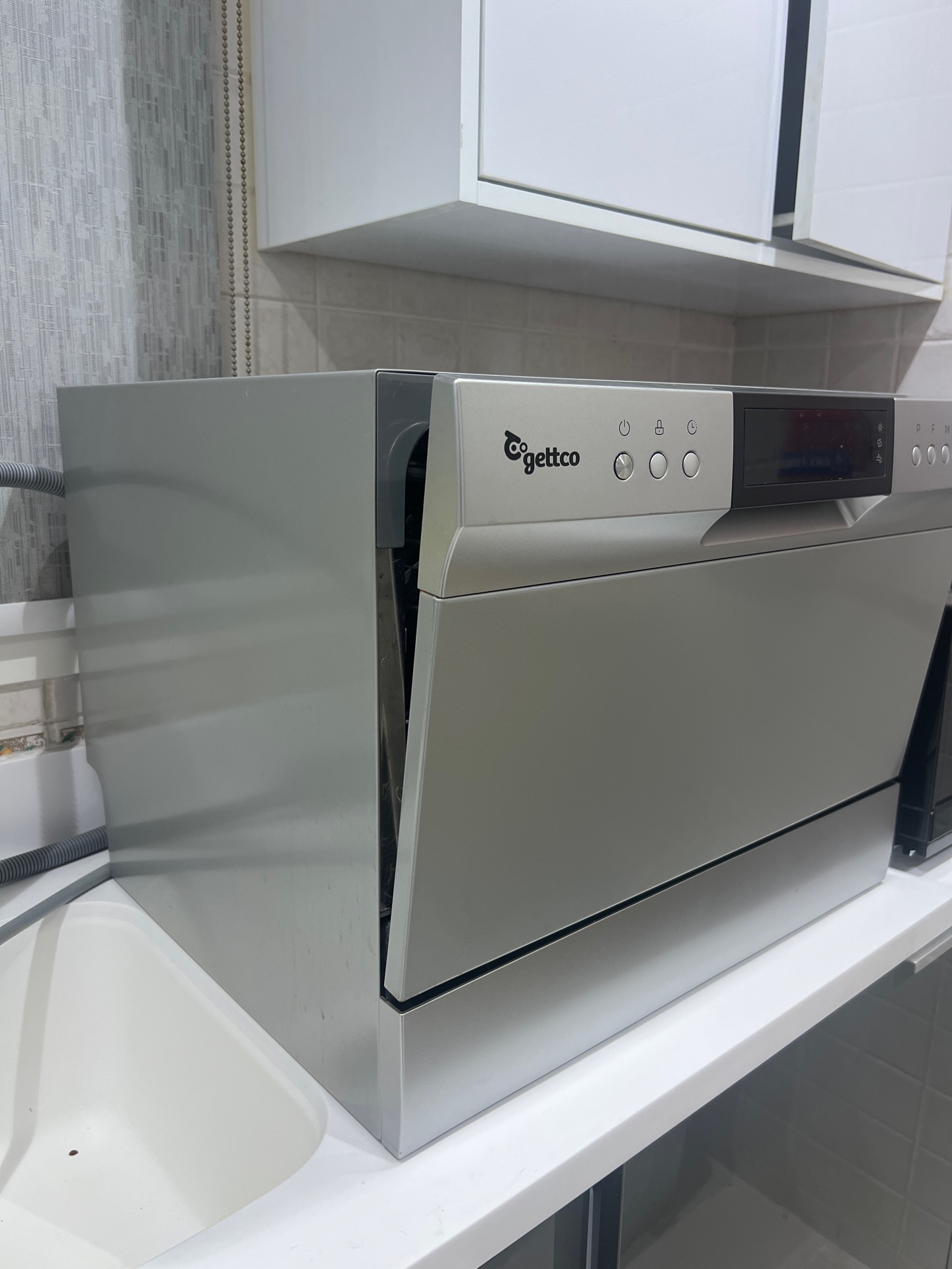 Dishwasher  - Image 4