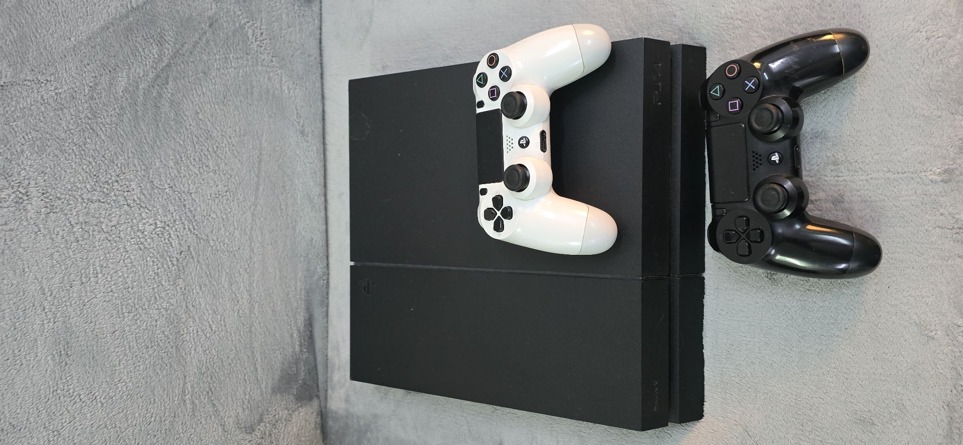Ps4 console for sale in good condition  - Image 4