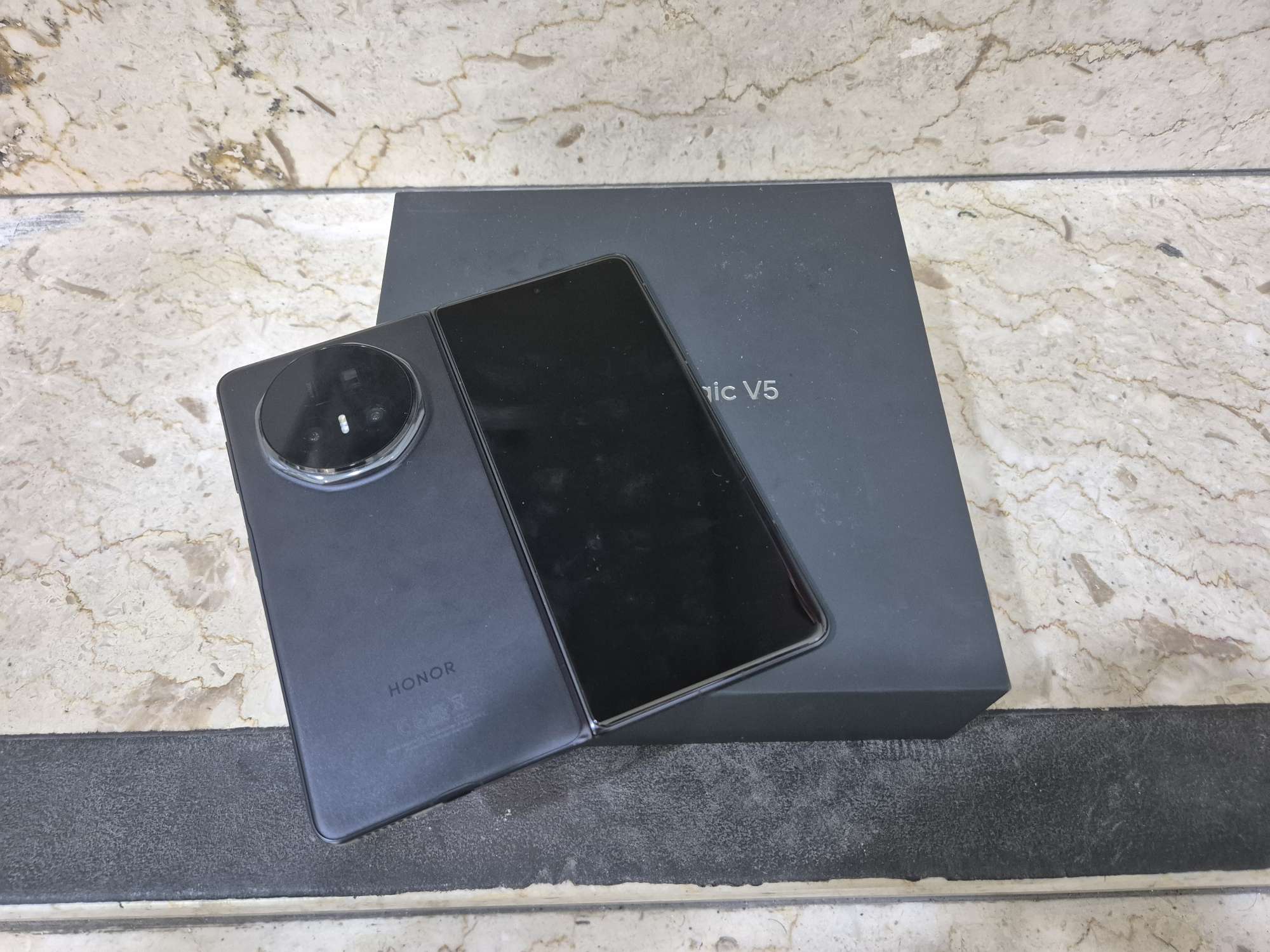 Honor Magic V5 16gb/512gb - Image 3