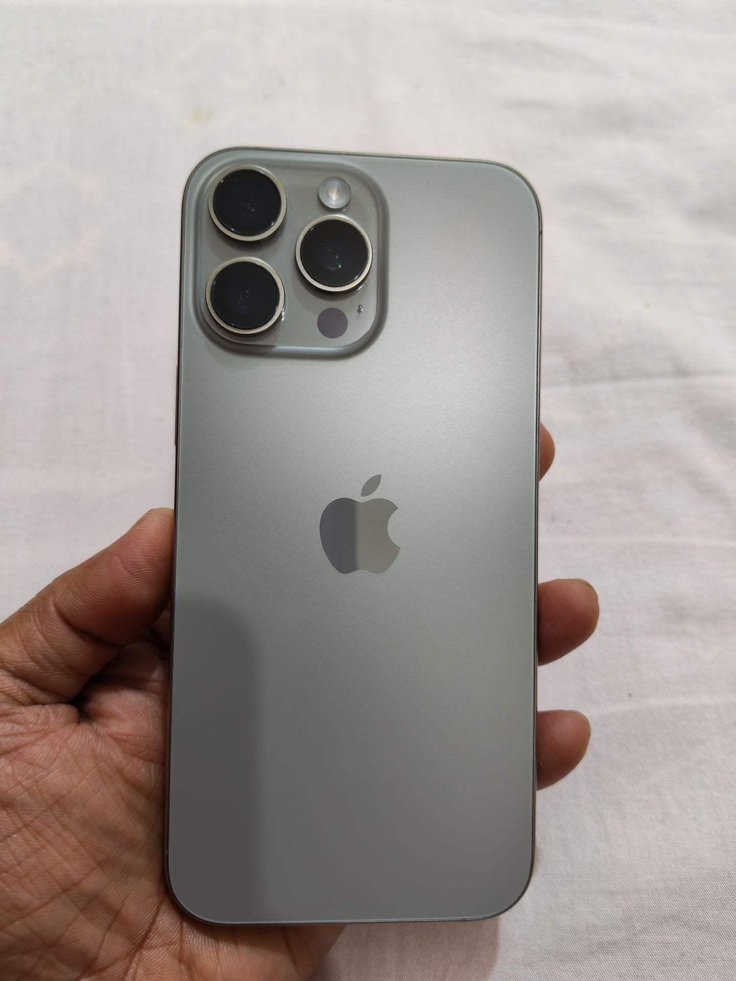 Iphone 16 Pro Max 256 GB - Image 1